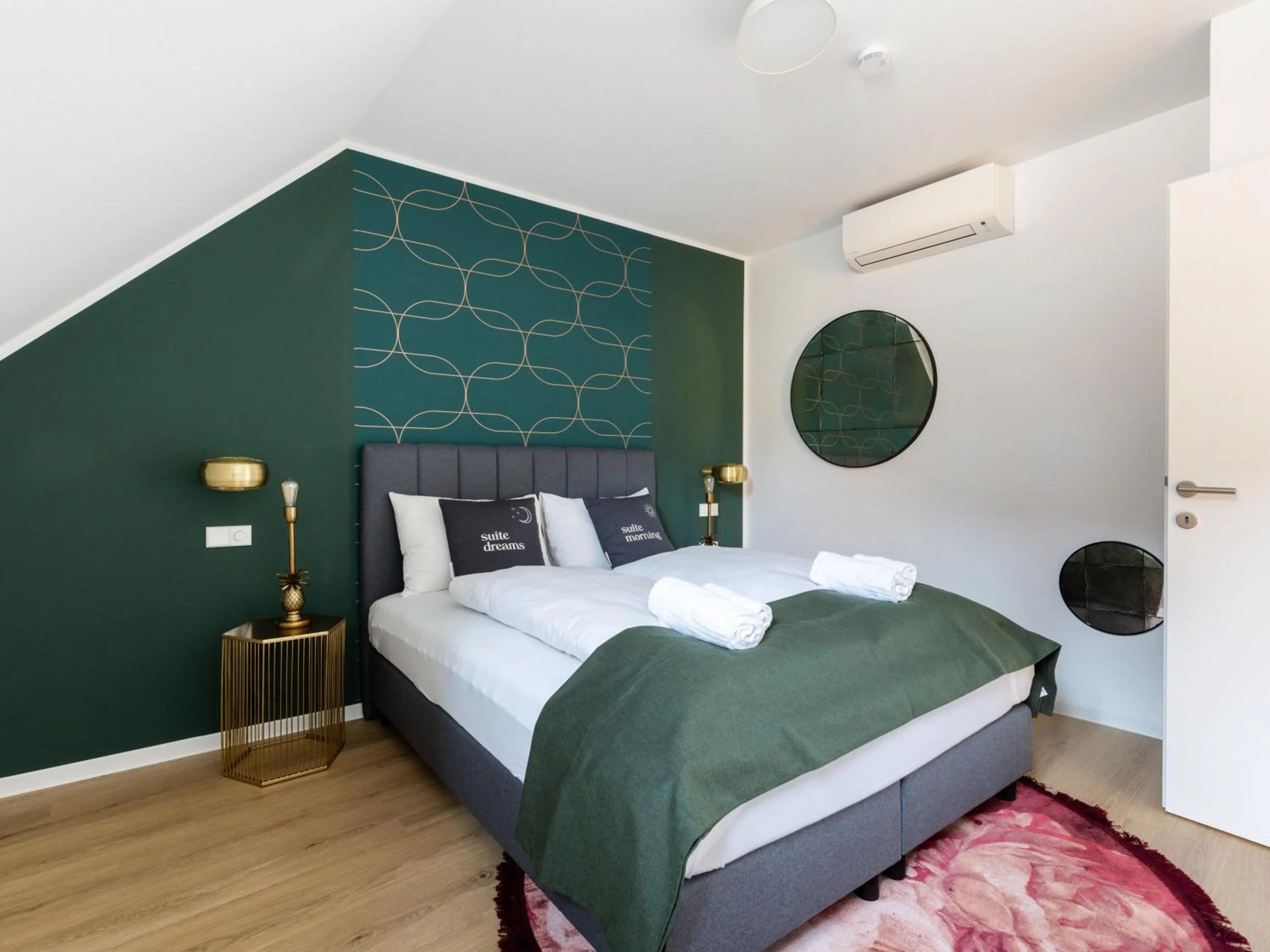 Bed in Limehome Klagenfurt Goessgasse