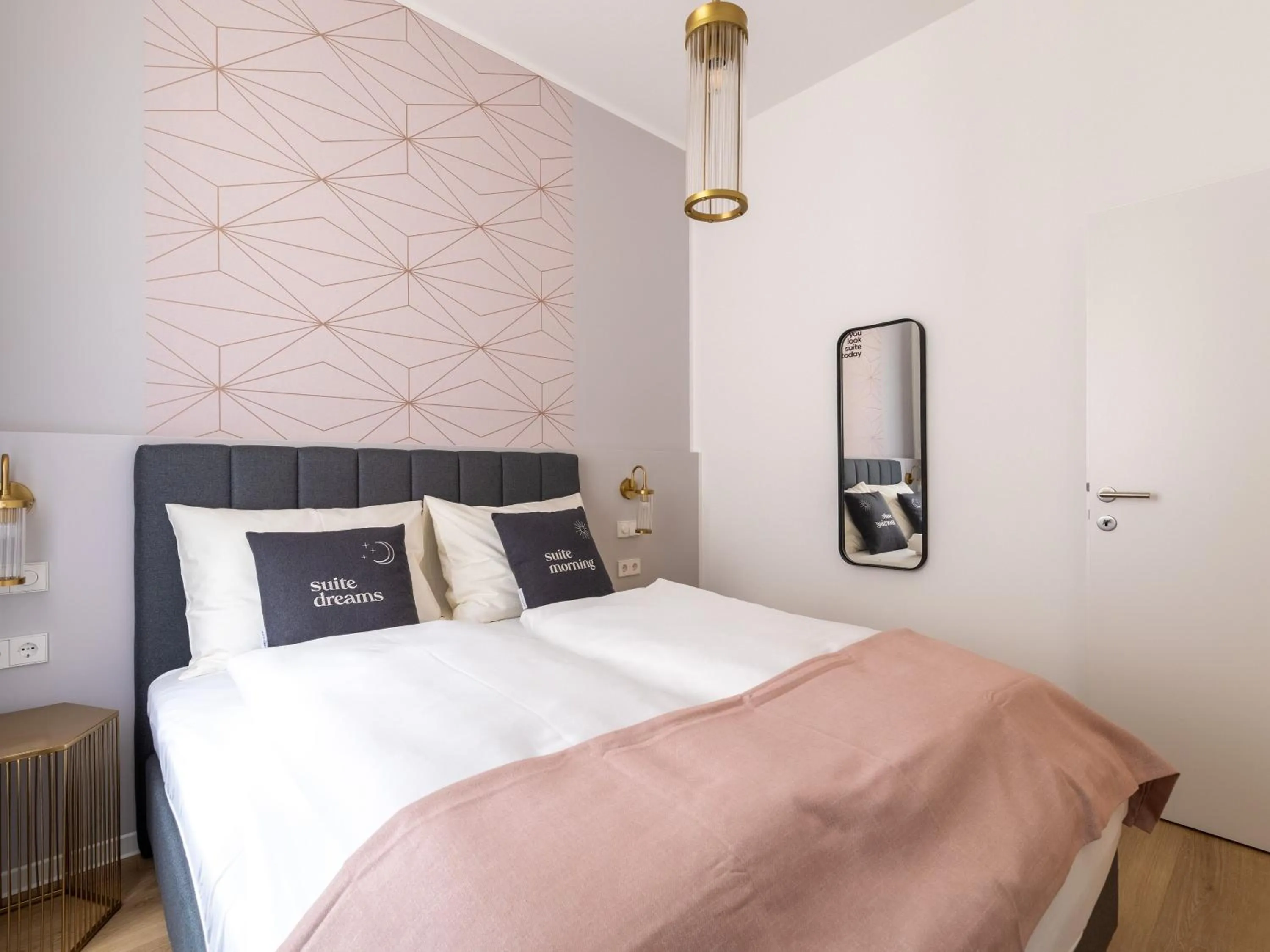 Bed in Limehome Klagenfurt Goessgasse