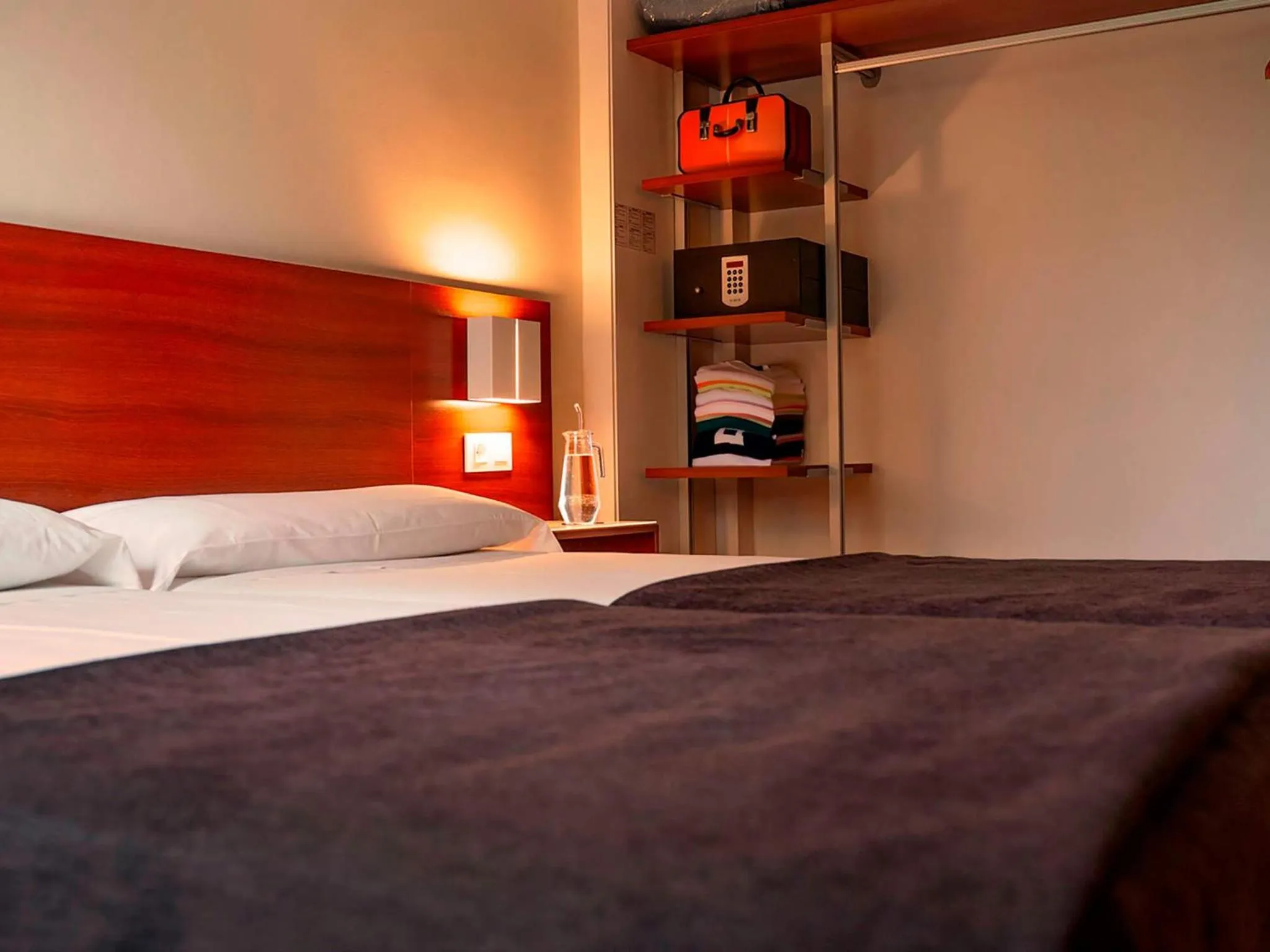 One-Bedroom Apartment (1 Adult) in Apartamentos Vértice Bib Rambla