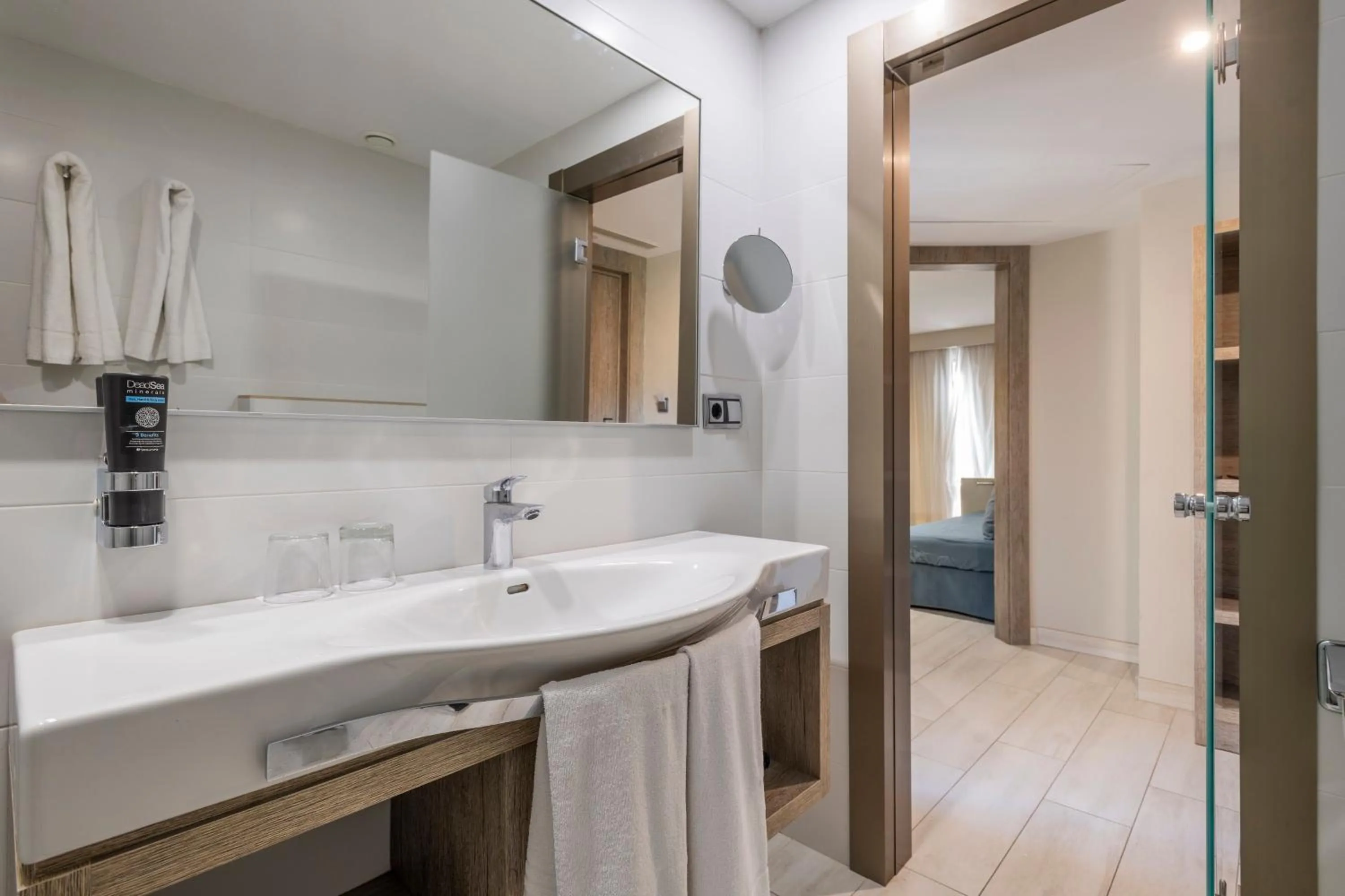 Bathroom in Leonardo Royal Hotel Mallorca Palmanova Bay