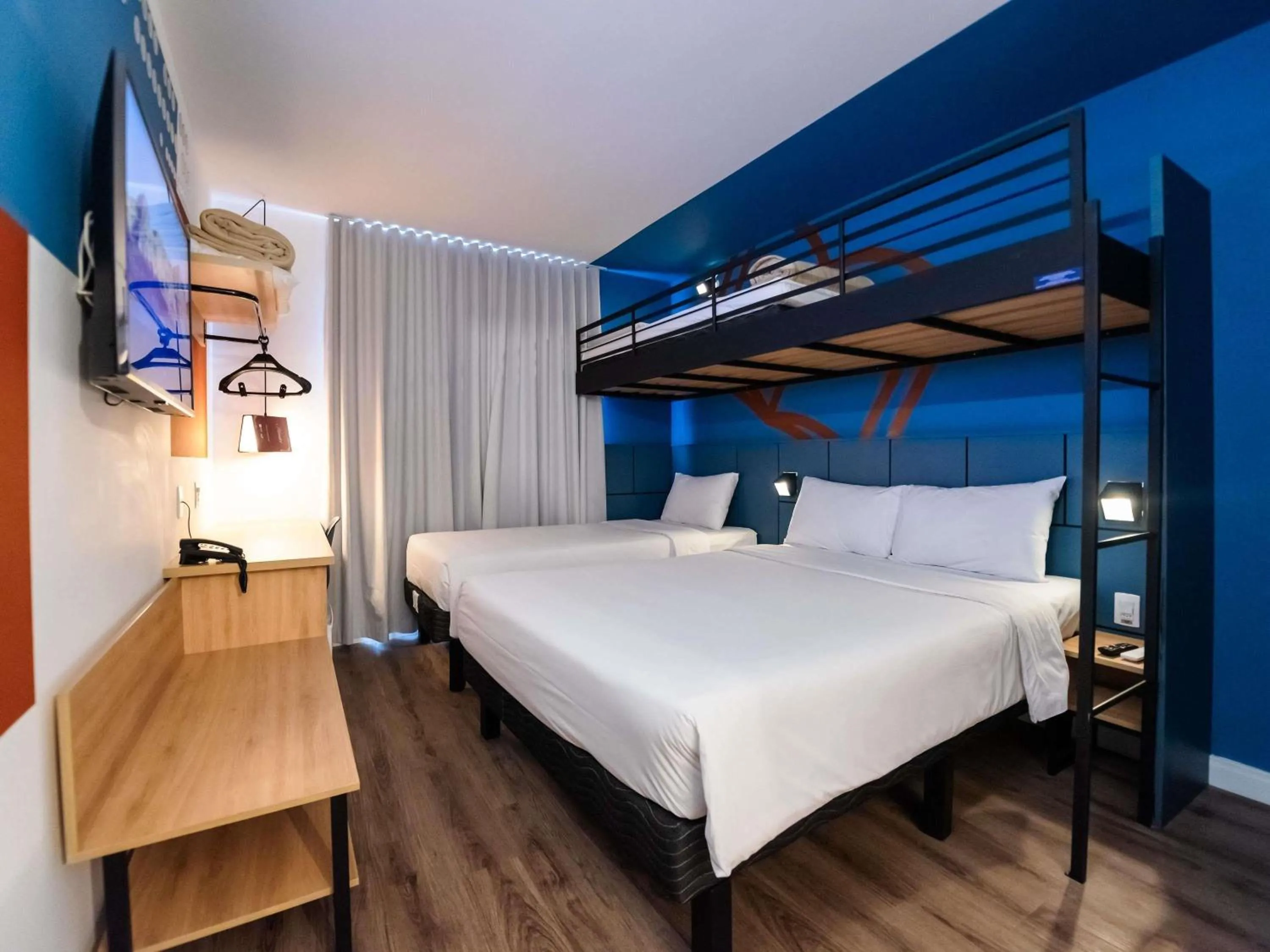 Bedroom, Bed in ibis Styles Poços de Caldas