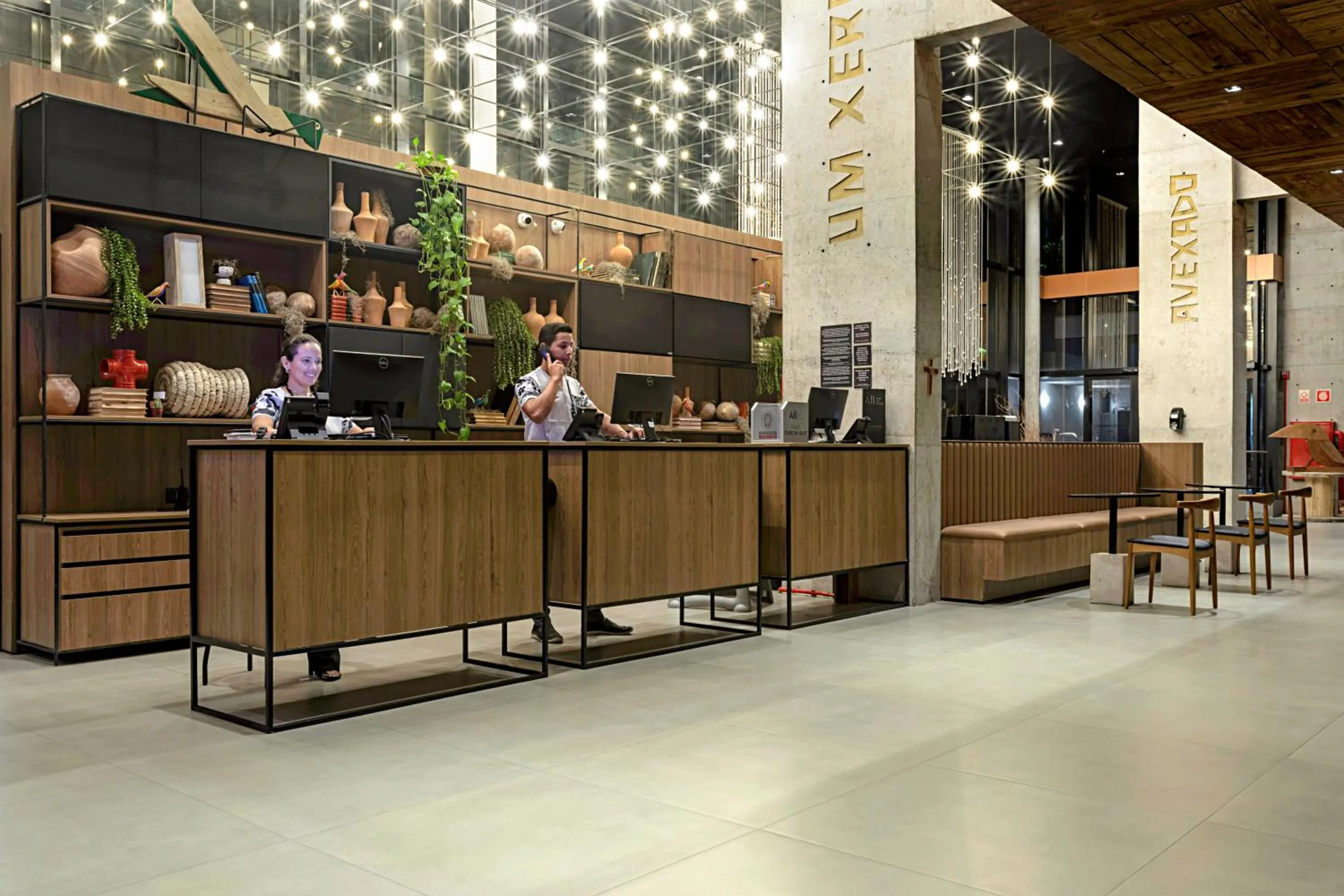 Lobby or reception in ibis Styles Maceió Pajuçara