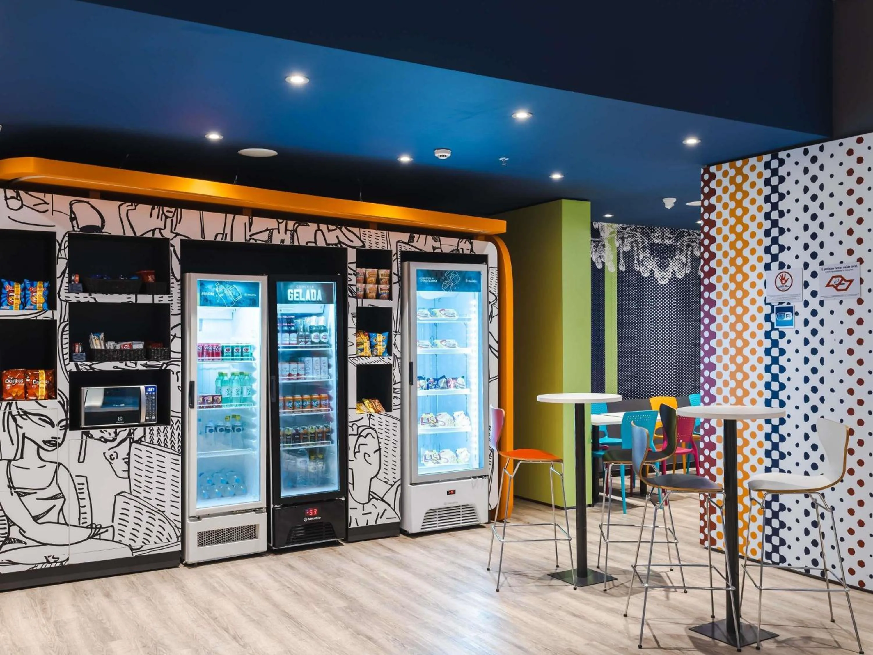 Lounge or bar in ibis budget Pindamonhangaba