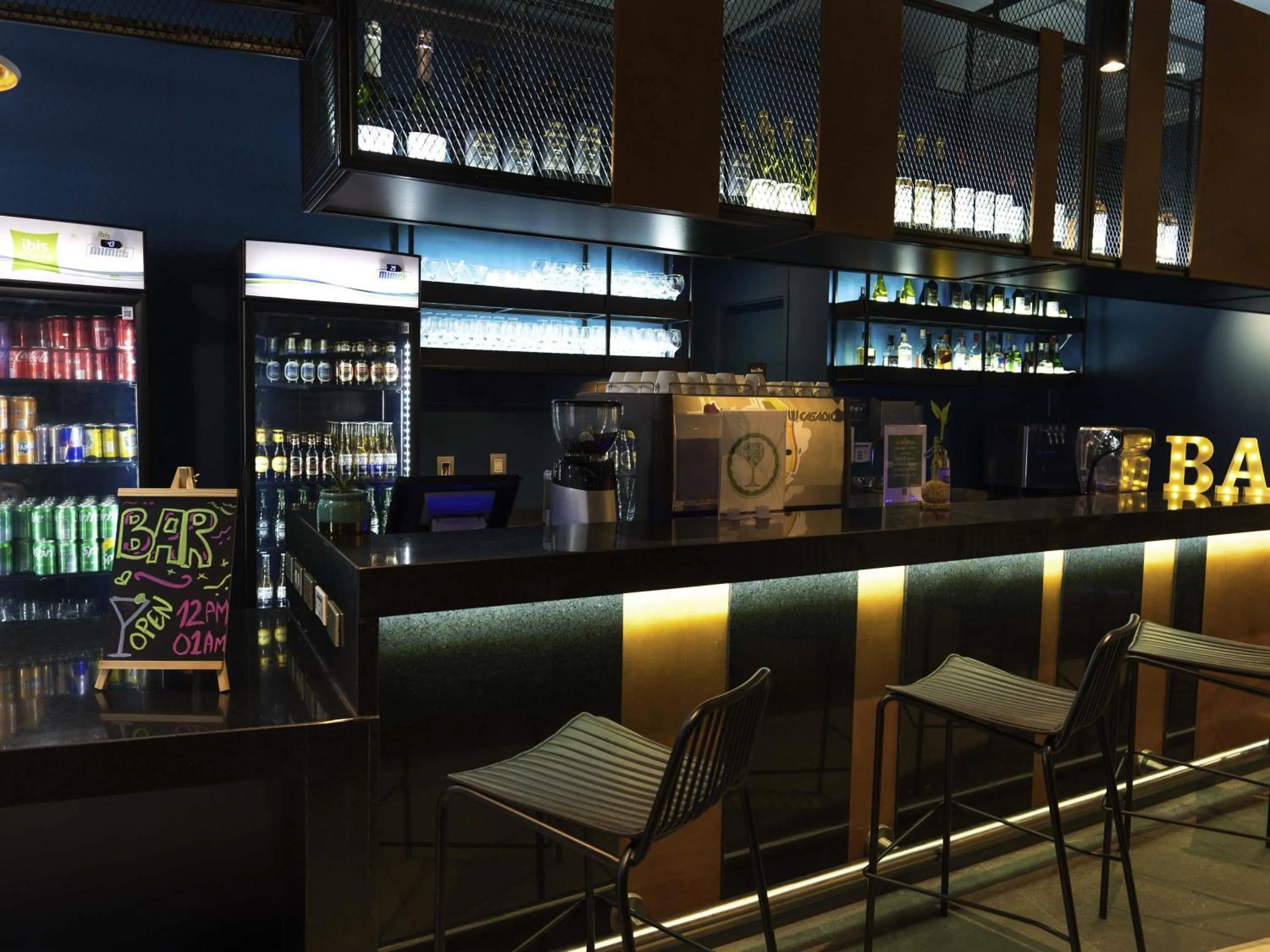 Lounge or bar in ibis Styles Antofagasta