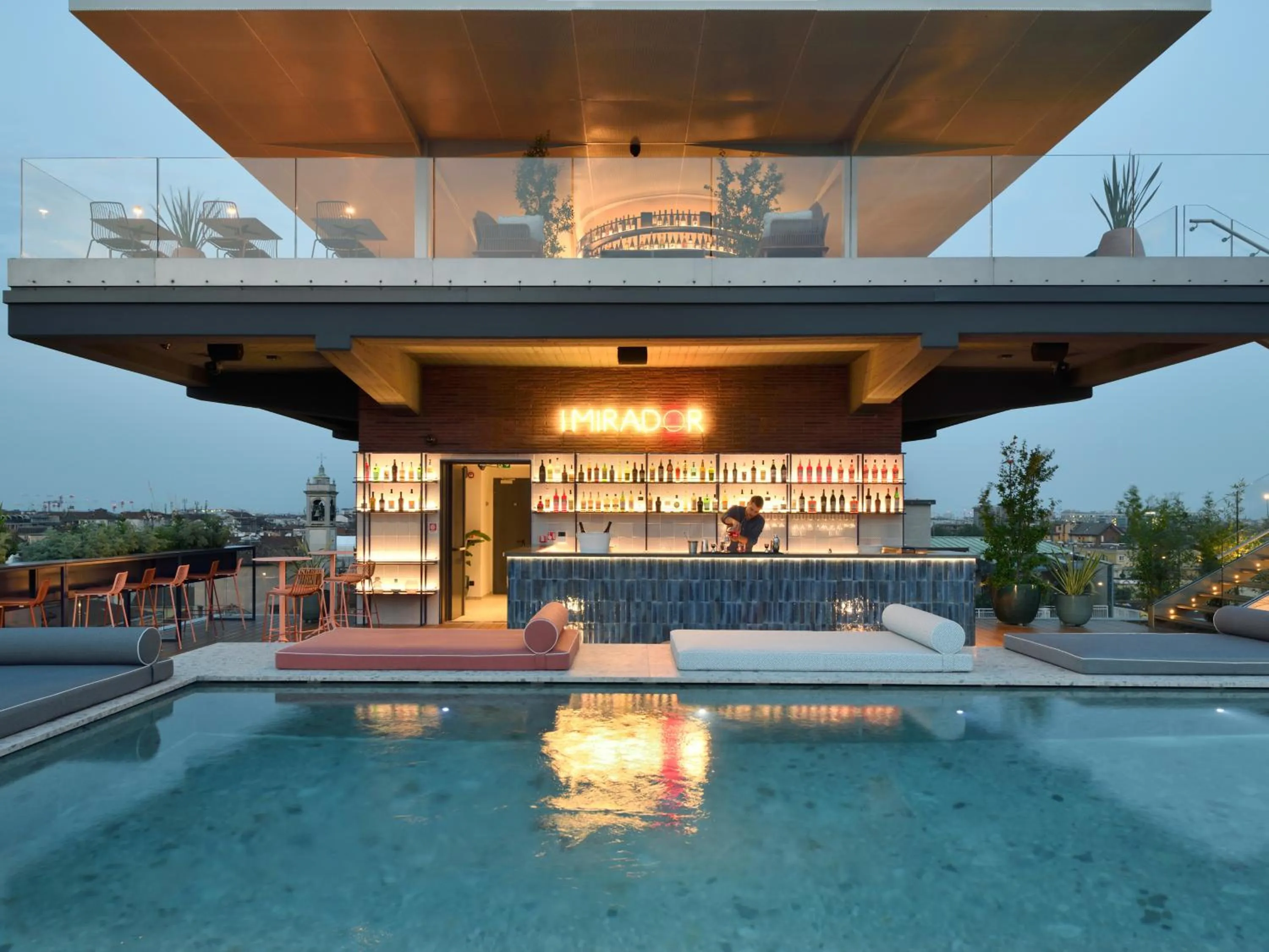 Swimming pool in 21 House of Stories Navigli