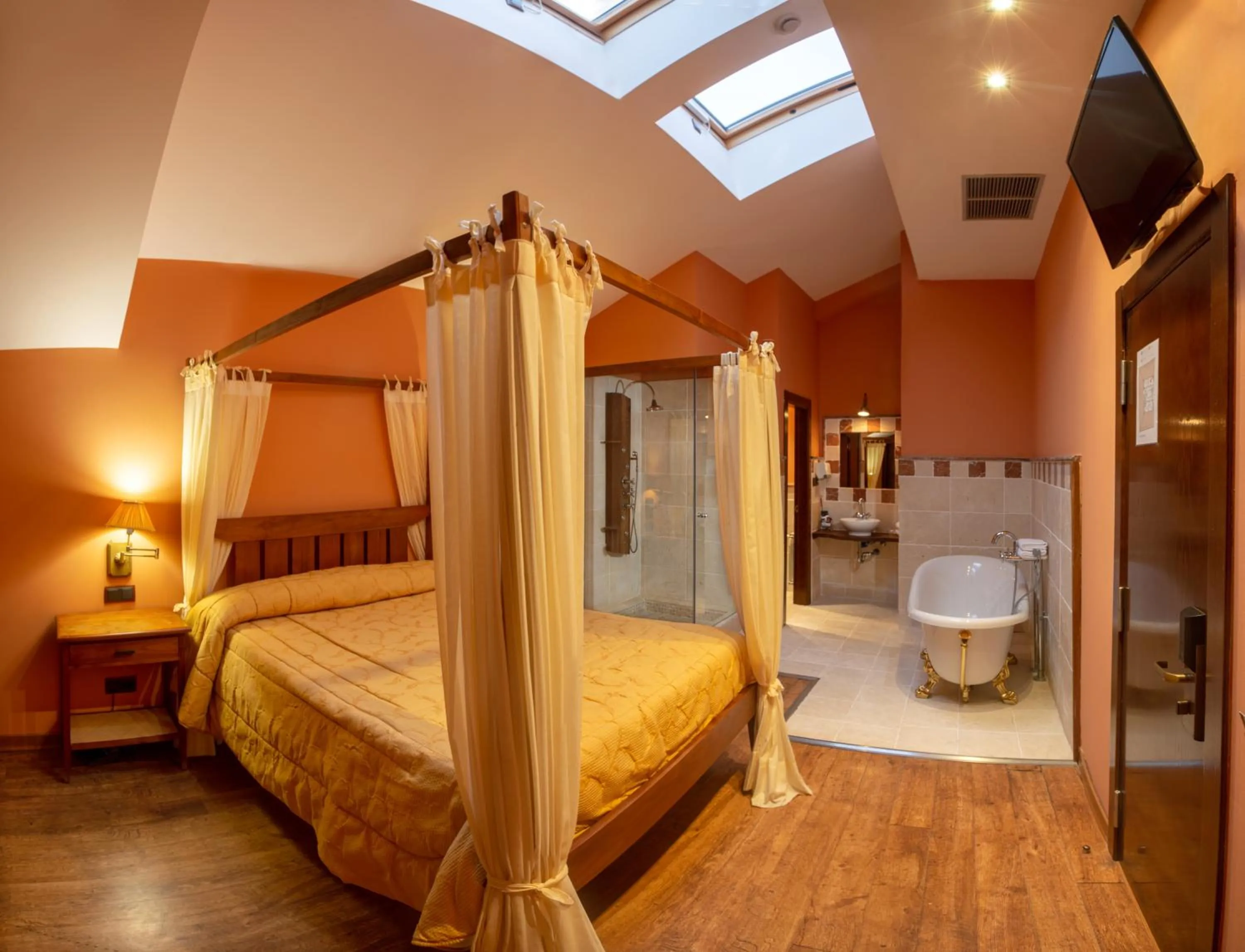 Bathroom, Bed in Hotel Palacio Pujadas by Pandora Hoteles