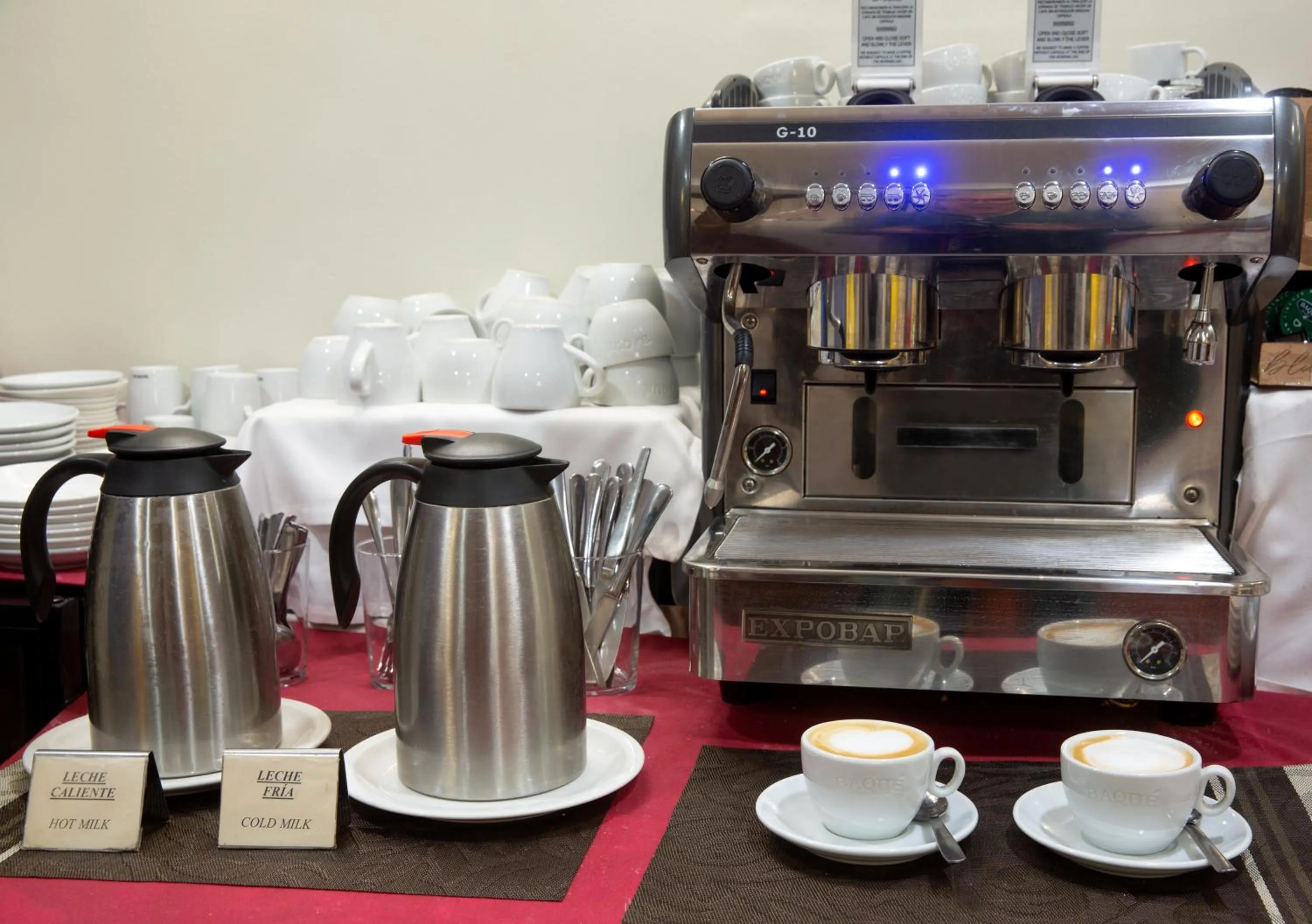 Coffee/tea facilities in Hotel Palacio Pujadas by Pandora Hoteles