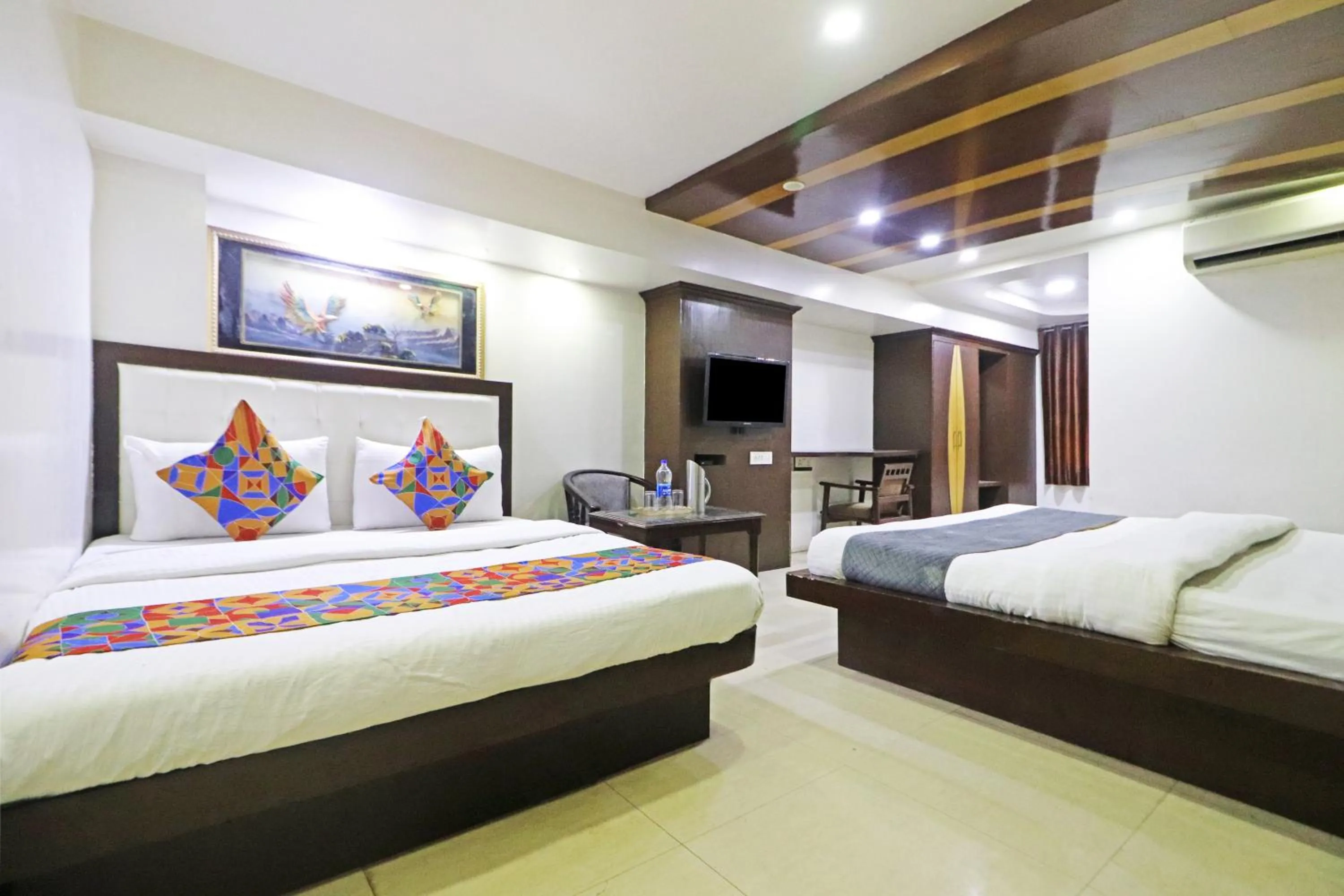 Bed in HOTEL GEESON INTERNATIONAL-New Delhi Railway Station-Paharganj