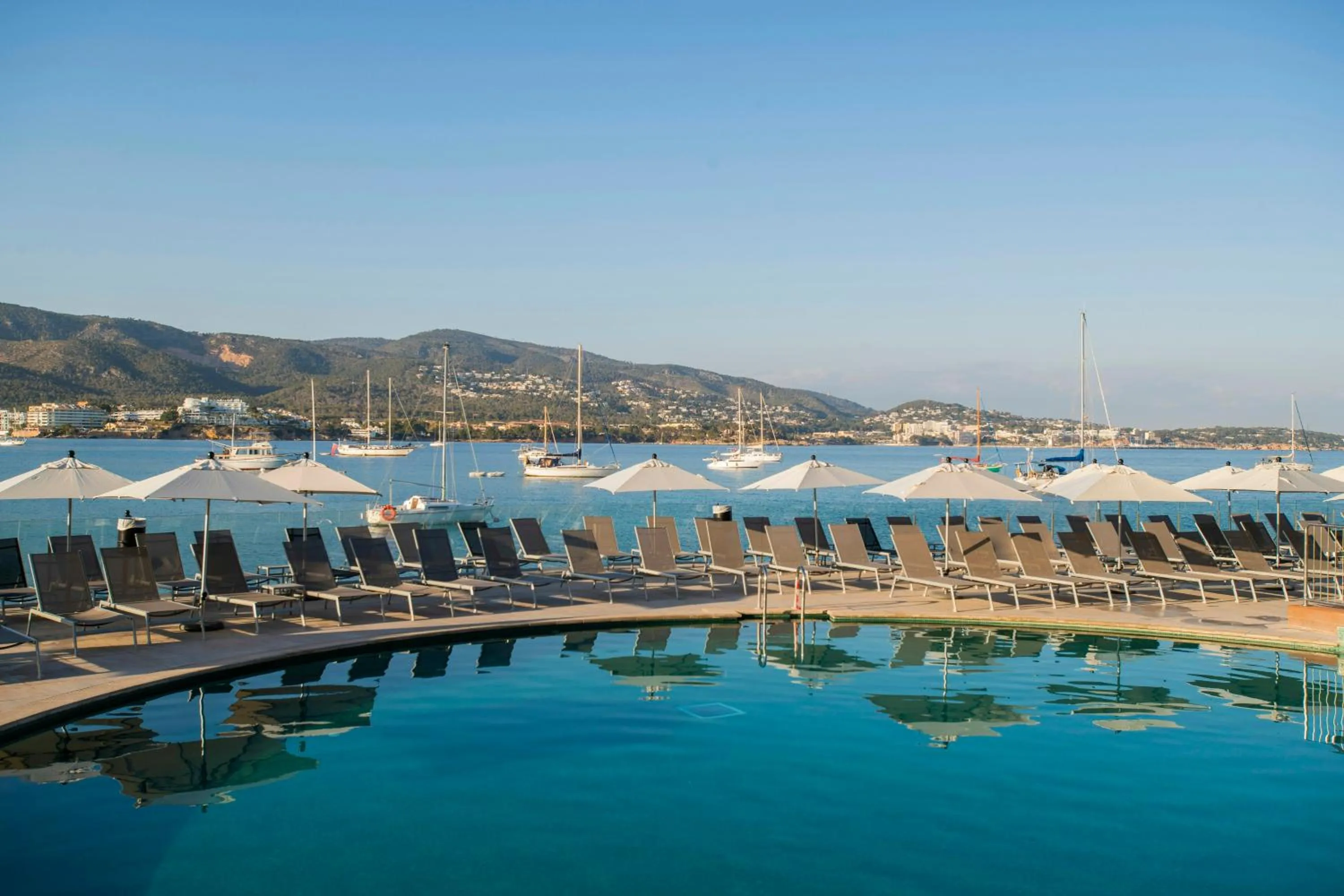 Swimming pool in Leonardo Royal Hotel Mallorca