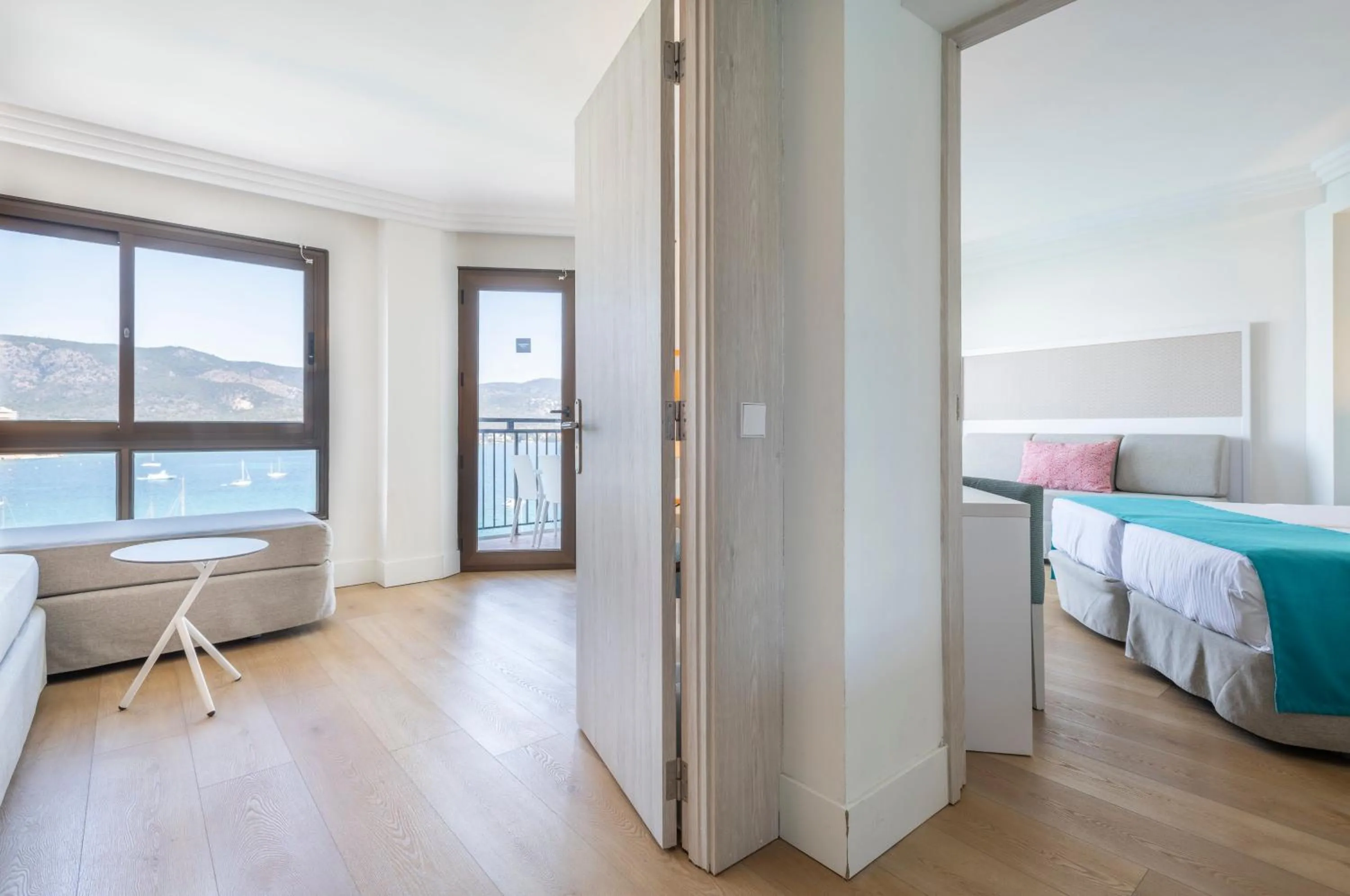 Photo of the whole room, Bed in Leonardo Royal Hotel Mallorca