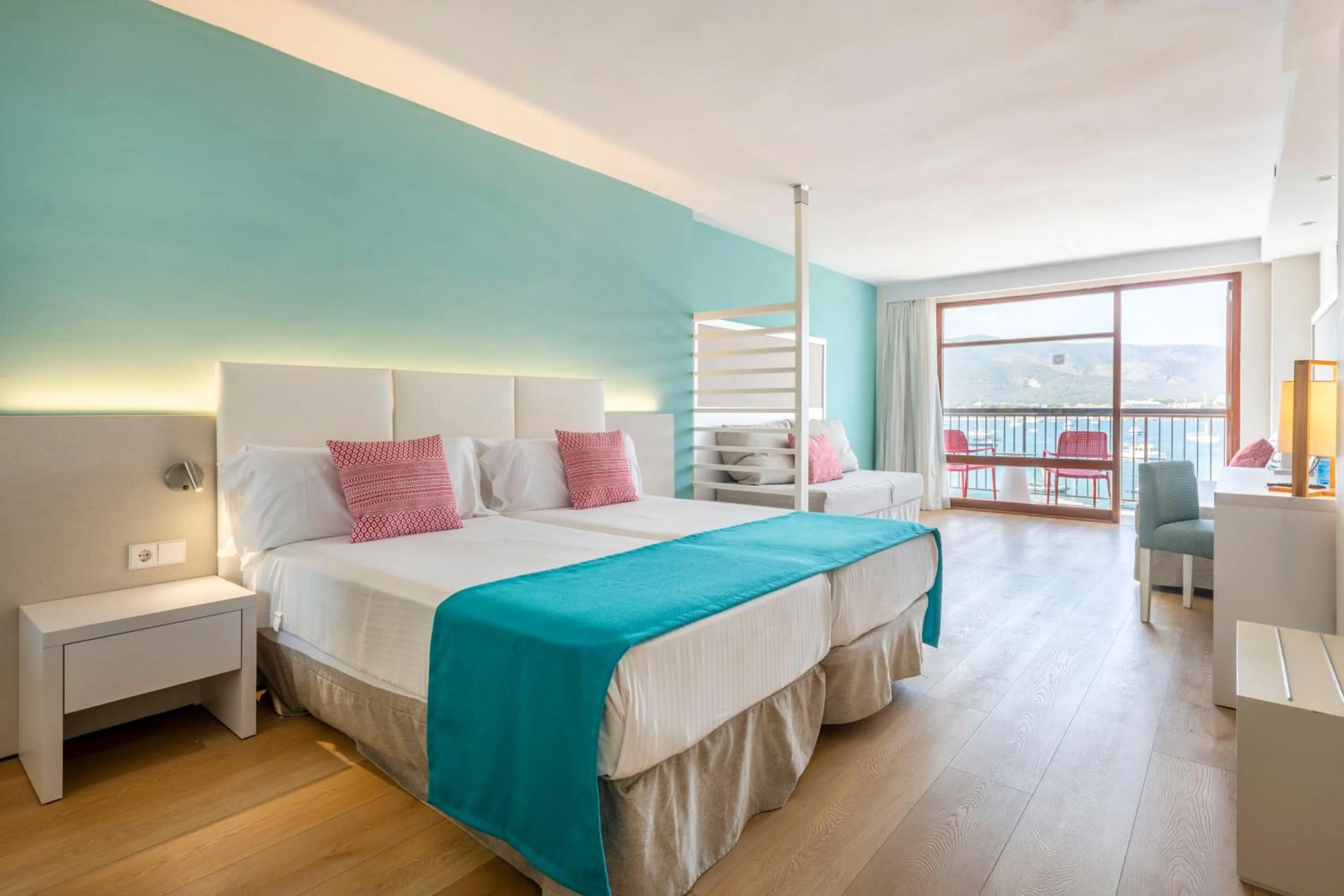 Bedroom, Bed in Leonardo Royal Hotel Mallorca