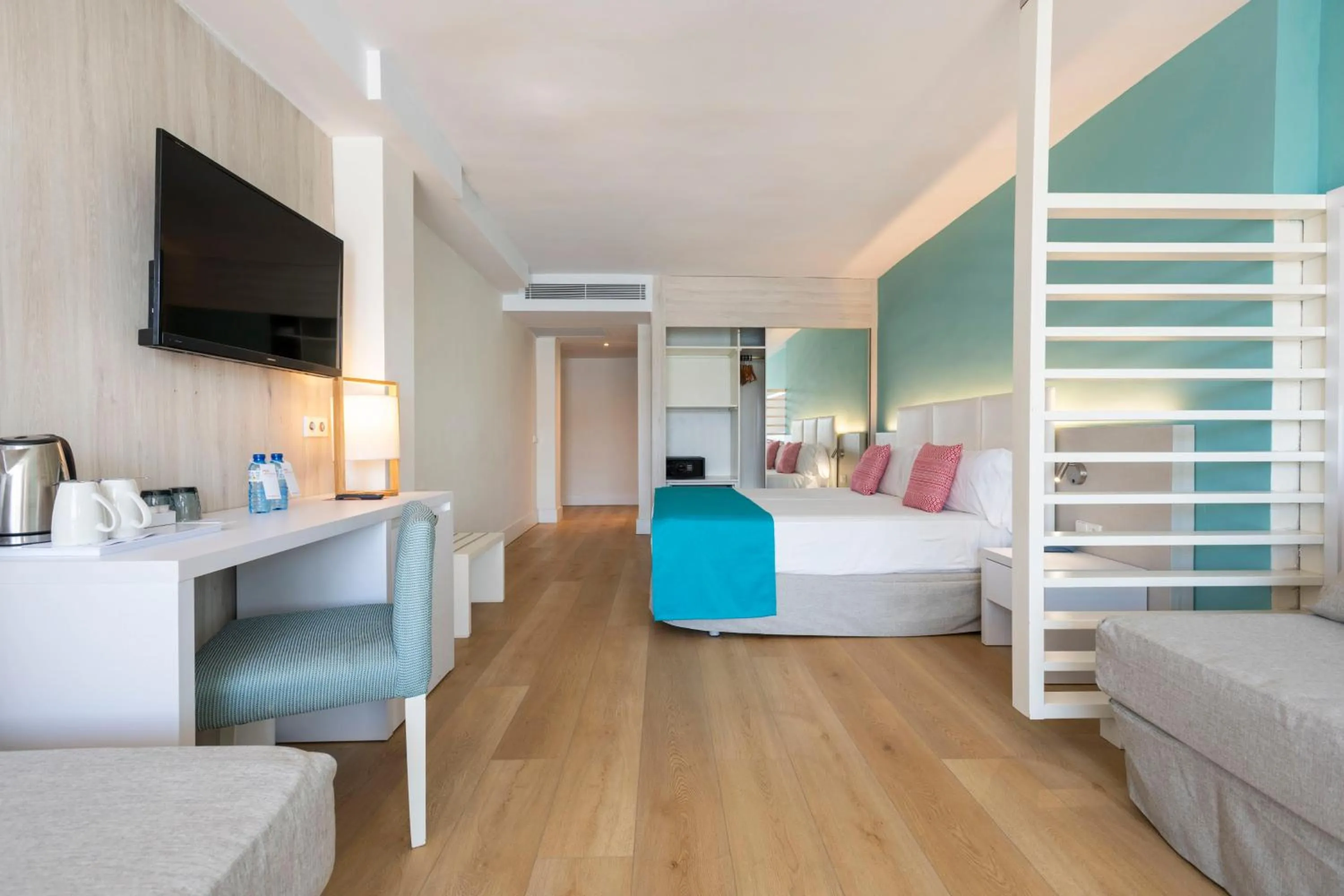 Bedroom, Bed in Leonardo Royal Hotel Mallorca