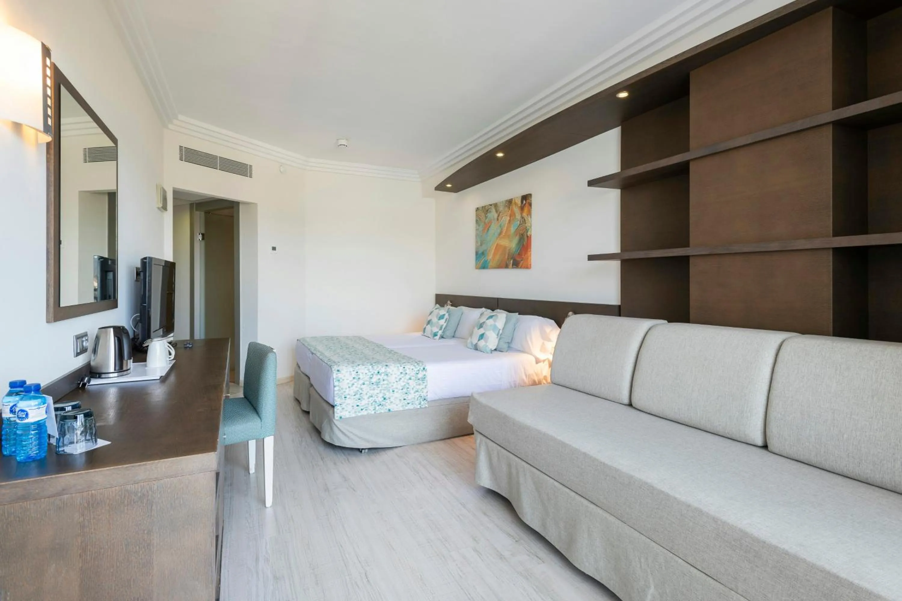 Photo of the whole room in Leonardo Royal Hotel Mallorca