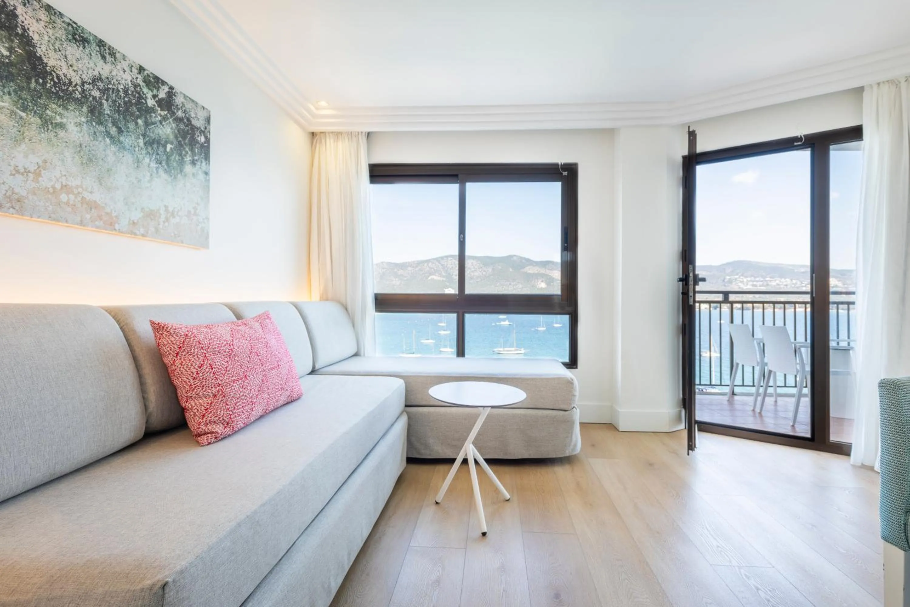 Photo of the whole room in Leonardo Royal Hotel Mallorca