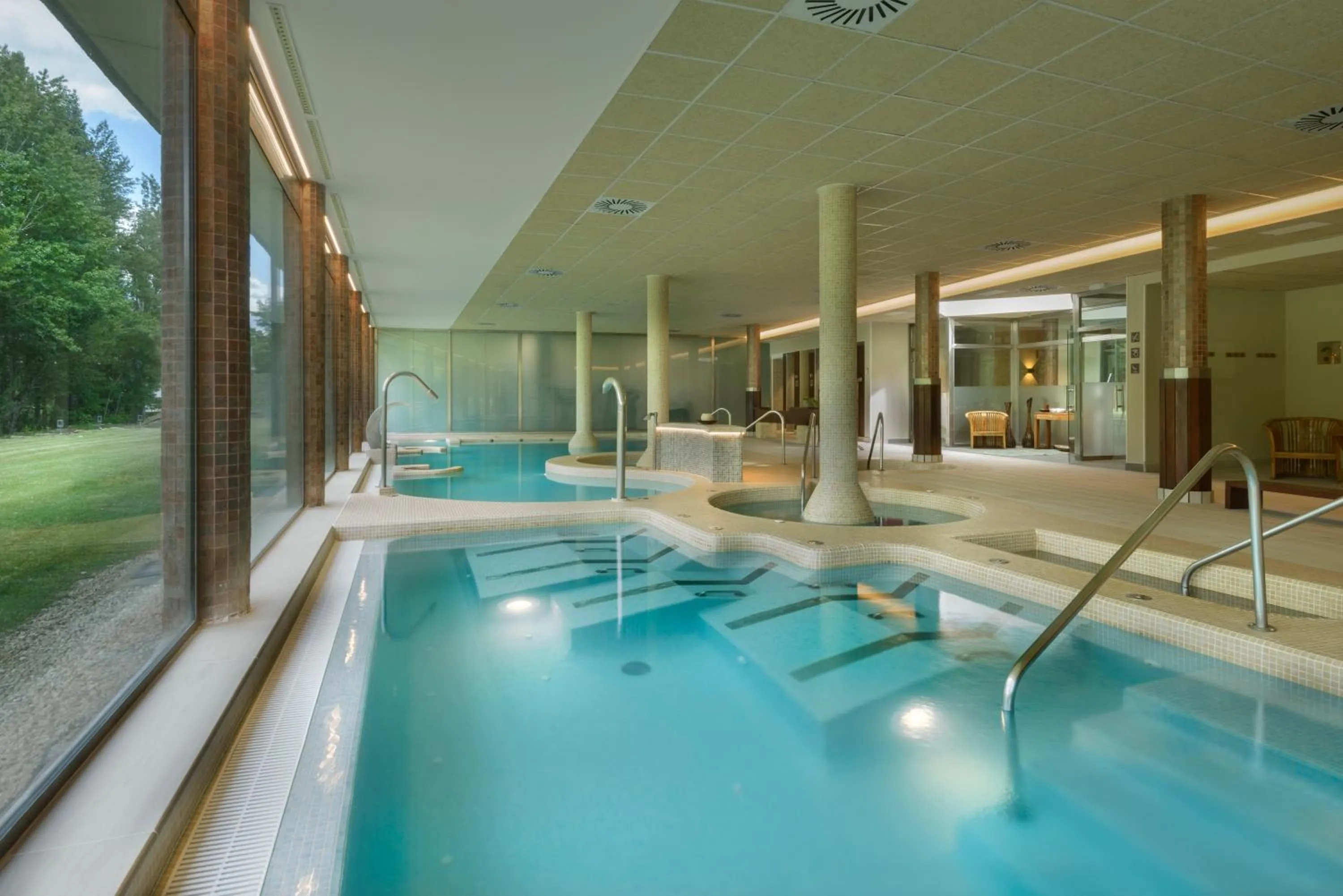 Spa and wellness centre/facilities in Hotel & Spa Monasterio de Boltaña