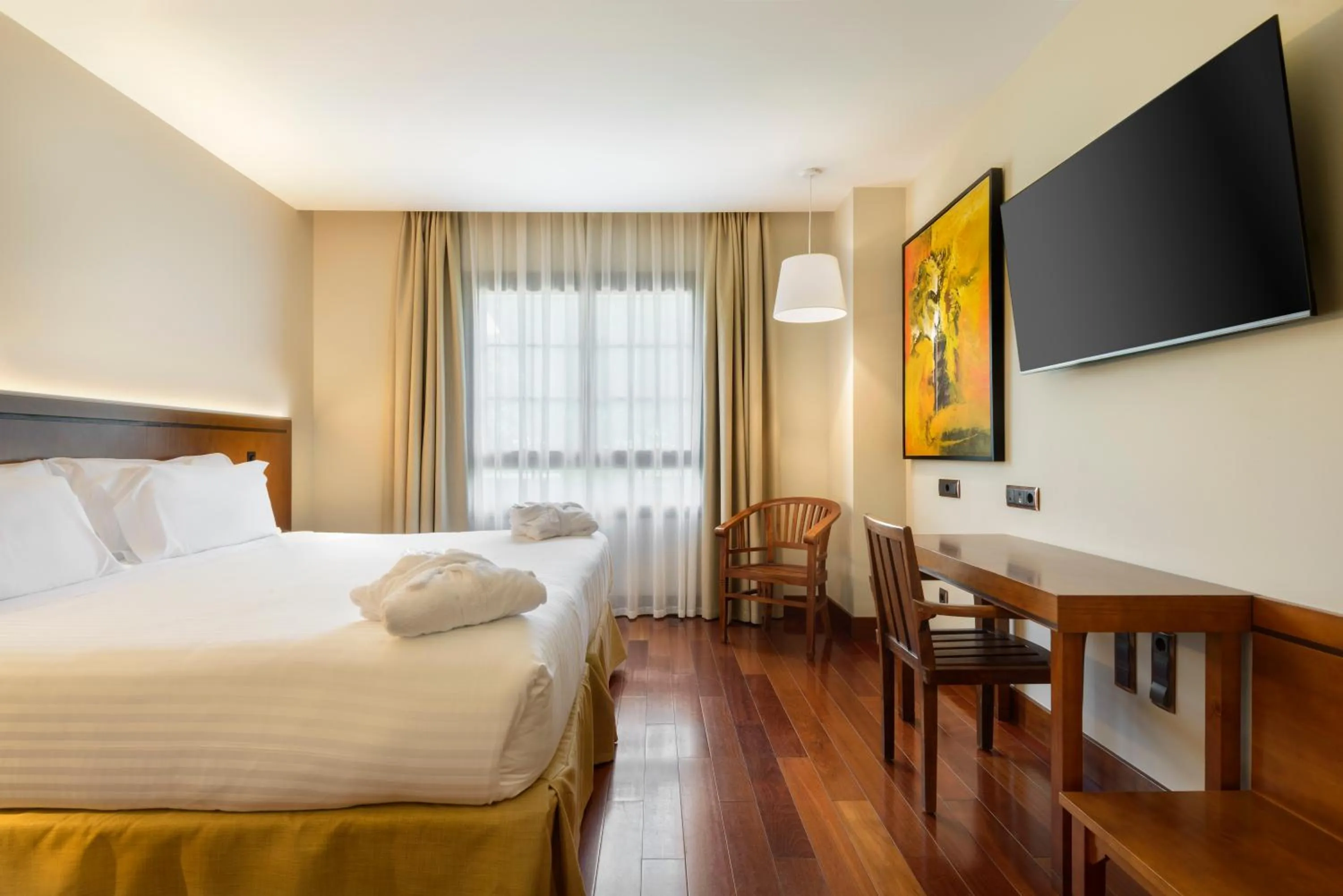 Bed in Hotel & Spa Monasterio de Boltaña