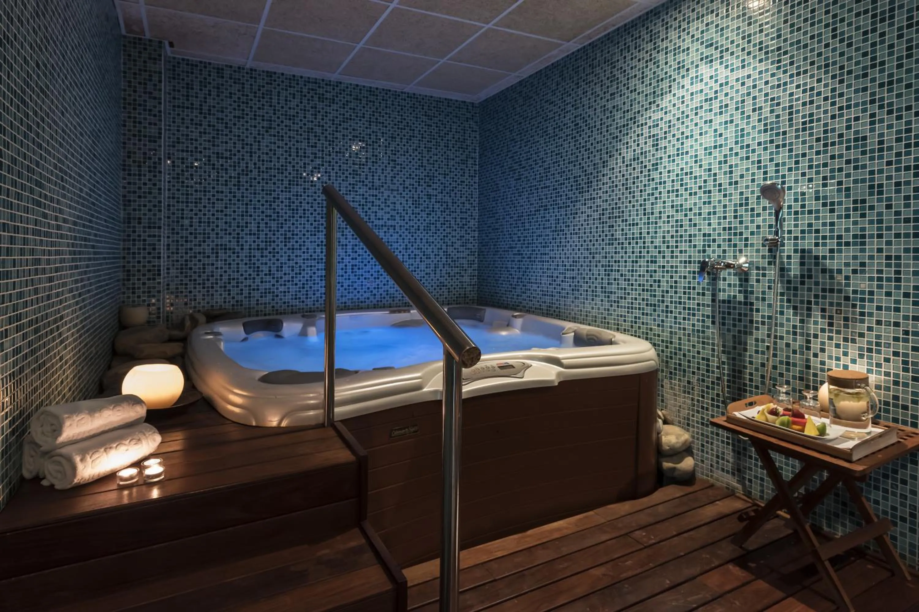 Spa and wellness centre/facilities in Hotel & Spa Monasterio de Boltaña