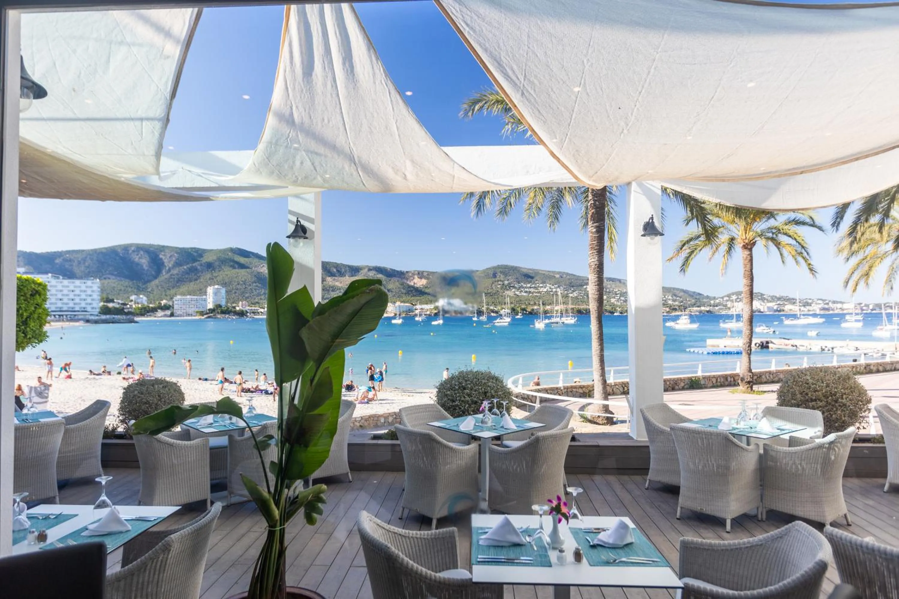 Balcony/Terrace in Seramar Hotel Comodoro Playa