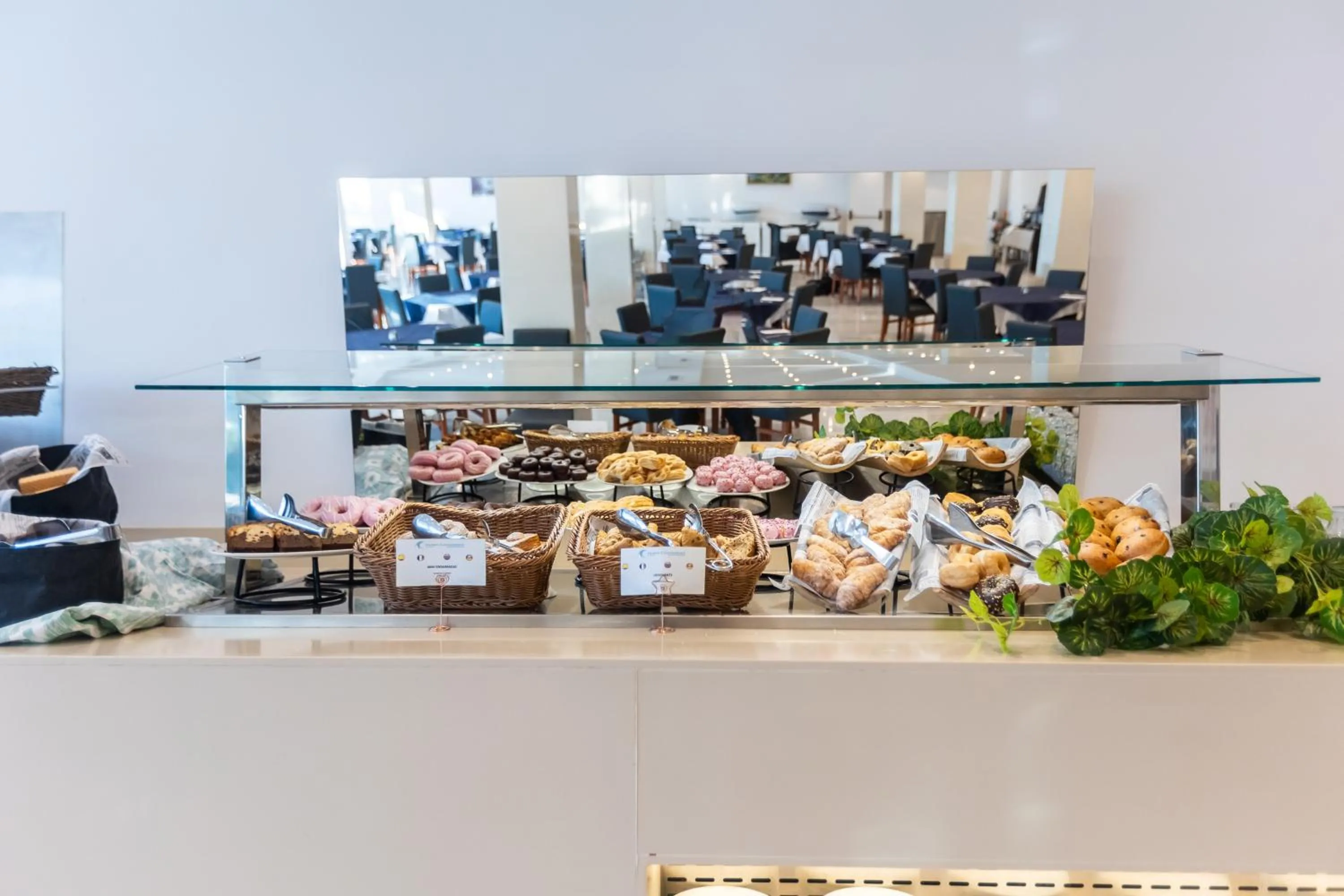 Buffet breakfast in Seramar Hotel Comodoro Playa