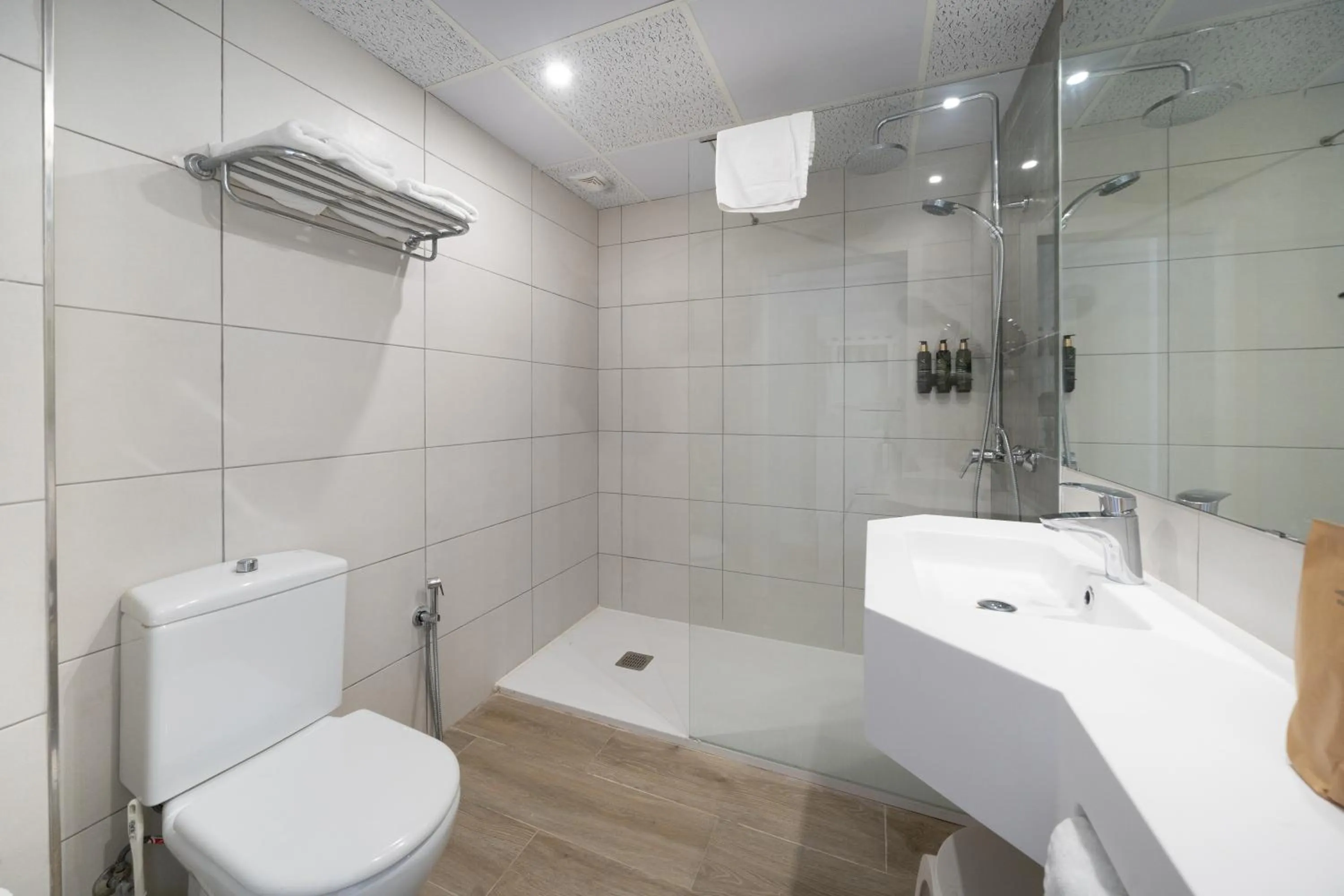 Bathroom in Seramar Hotel Comodoro Playa