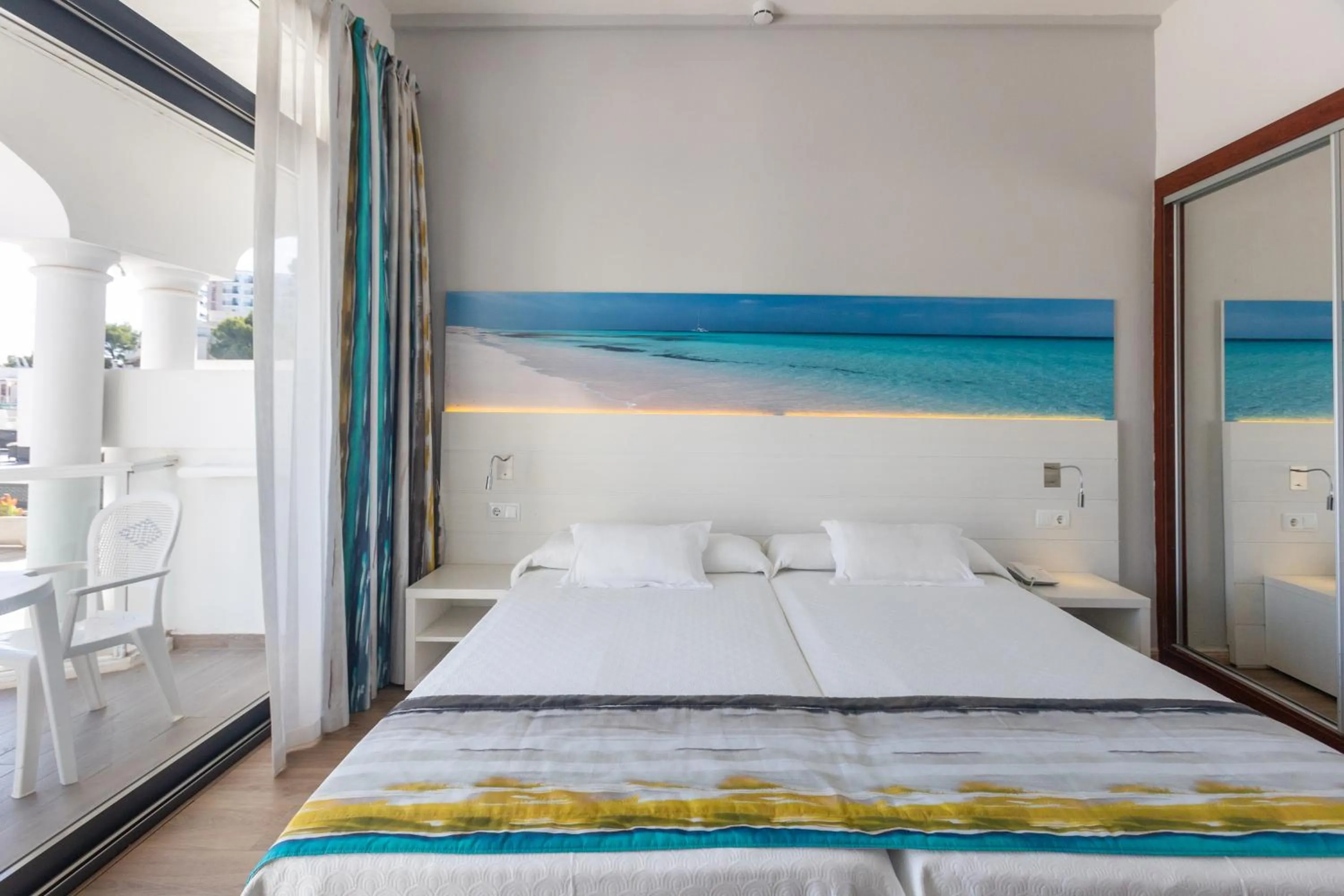 Bedroom, Bed in Seramar Hotel Comodoro Playa