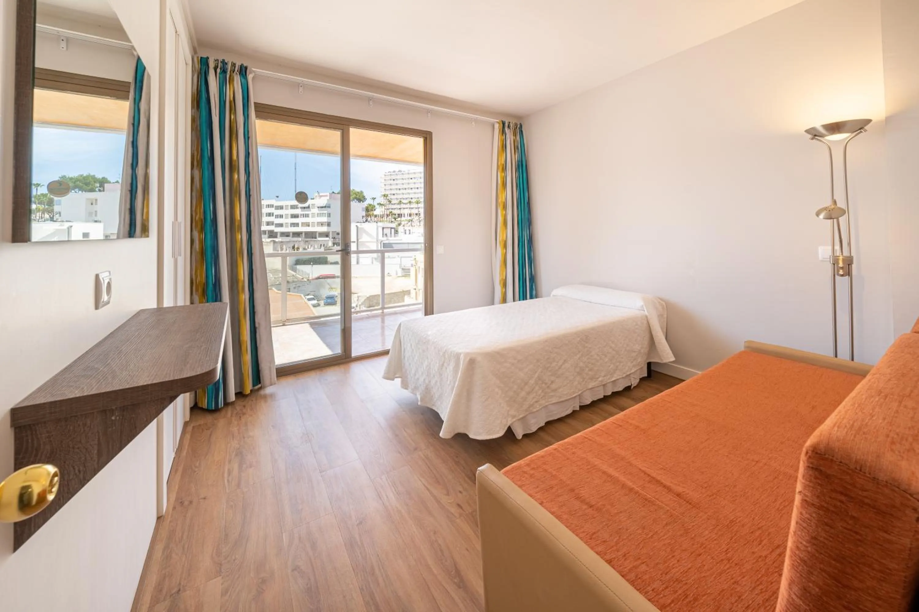 Bedroom, Bed in Seramar Hotel Comodoro Playa