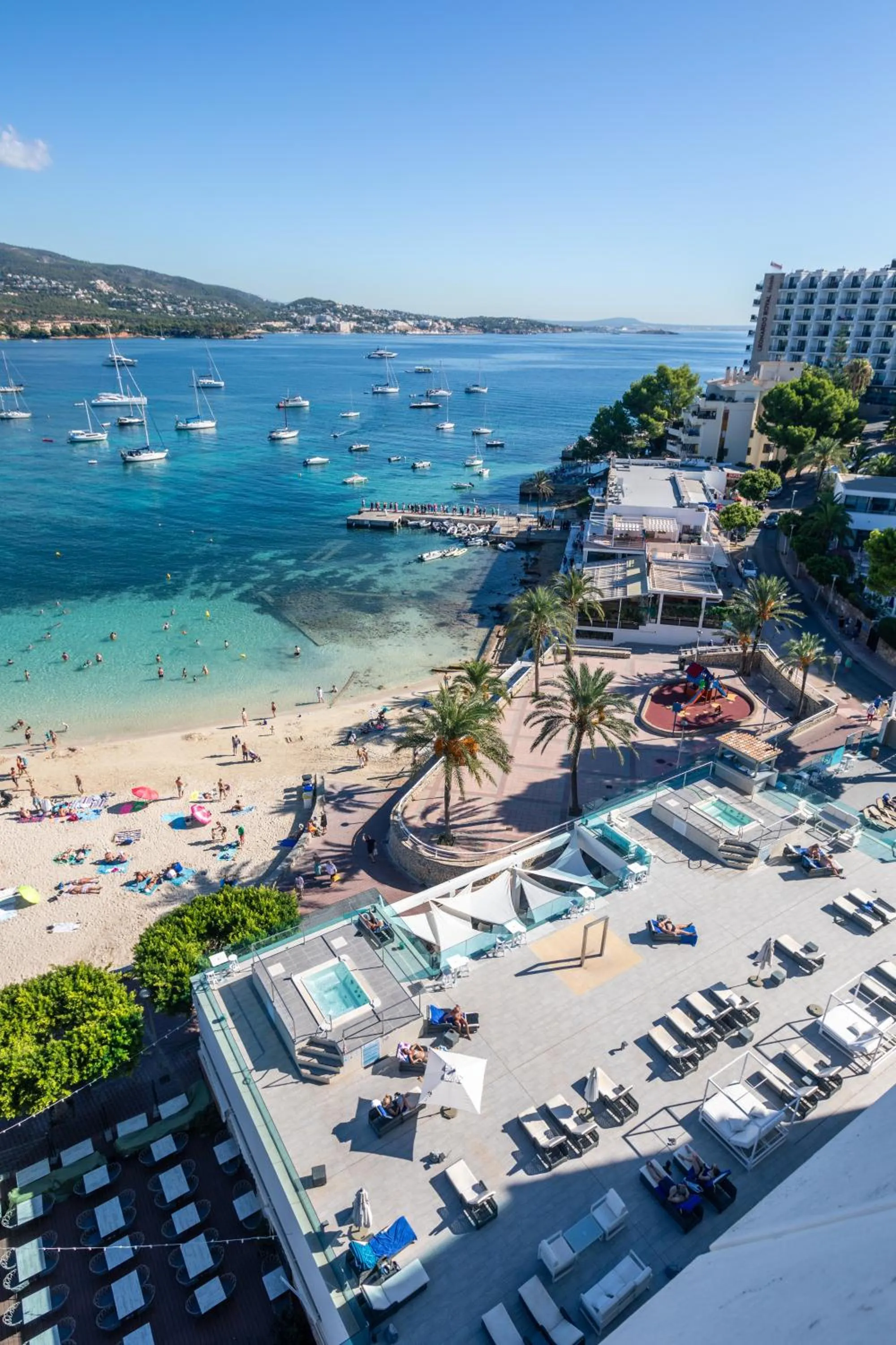 Beach in Seramar Hotel Comodoro Playa