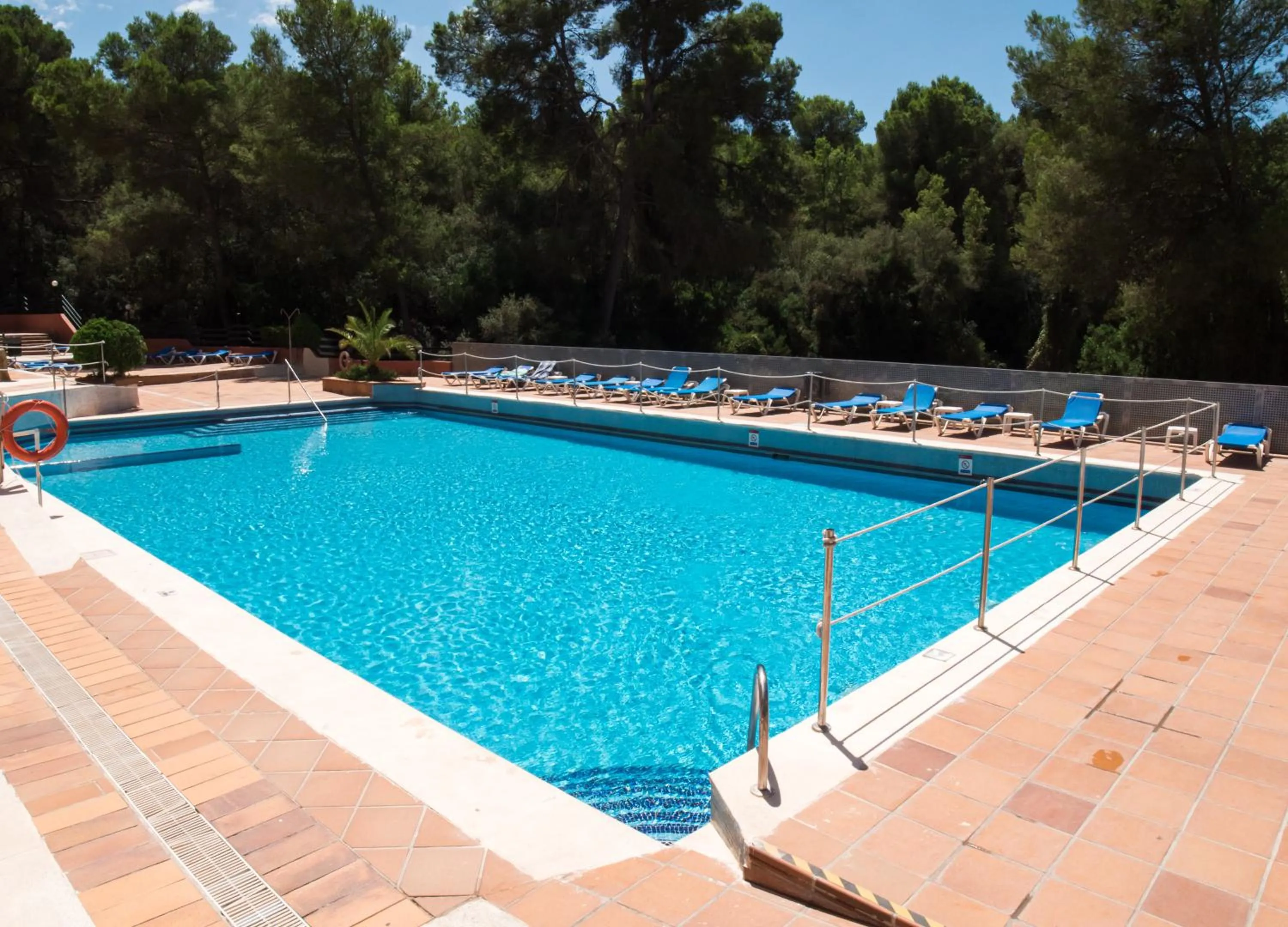 Swimming pool in Seramar Hotel Luna Park Adults Only
