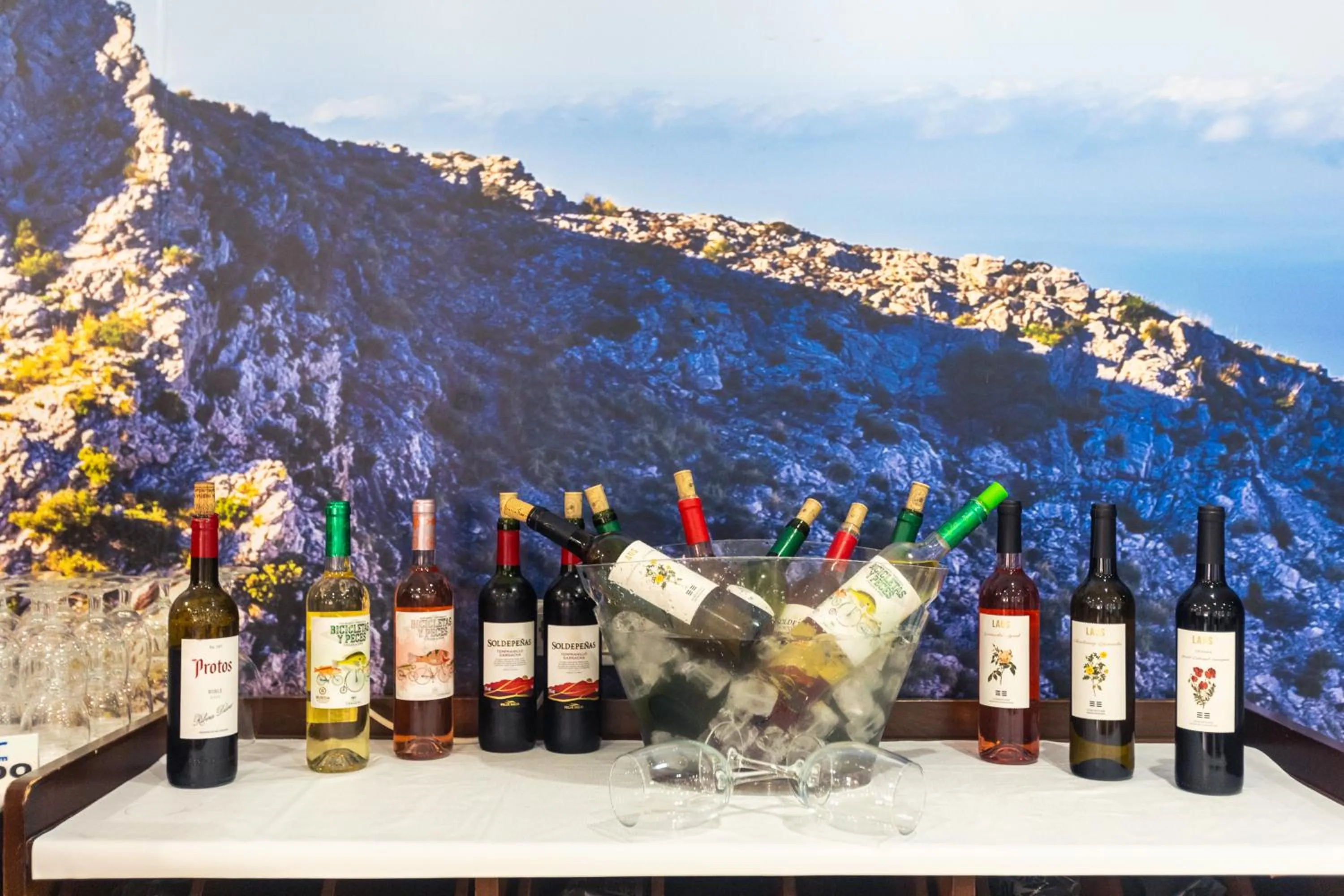 Drinks in Seramar Hotel Luna Park Adults Only