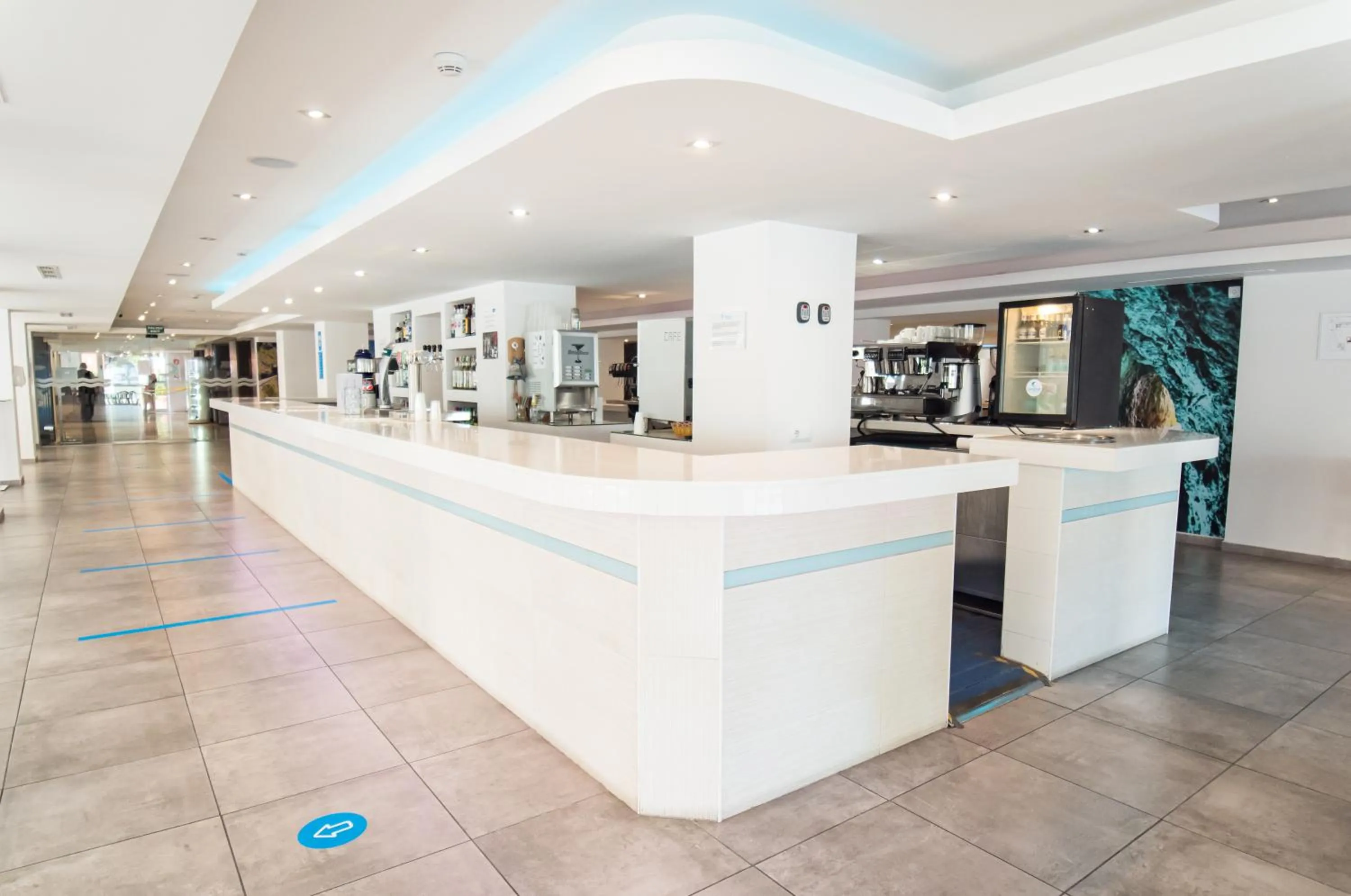 Restaurant/places to eat in Seramar Hotel Luna Park Adults Only