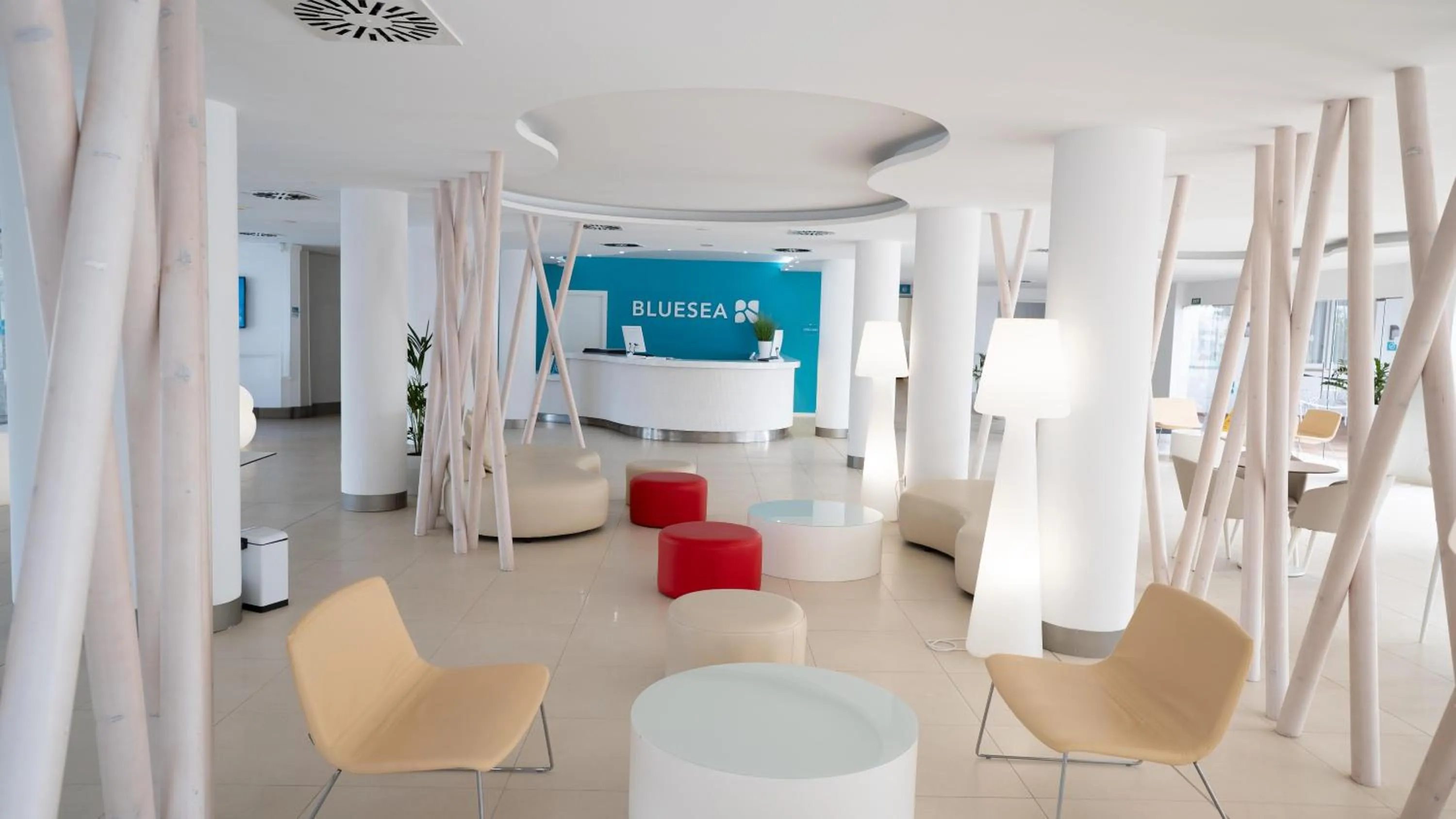 Lobby or reception in BLUESEA Anba Romaní