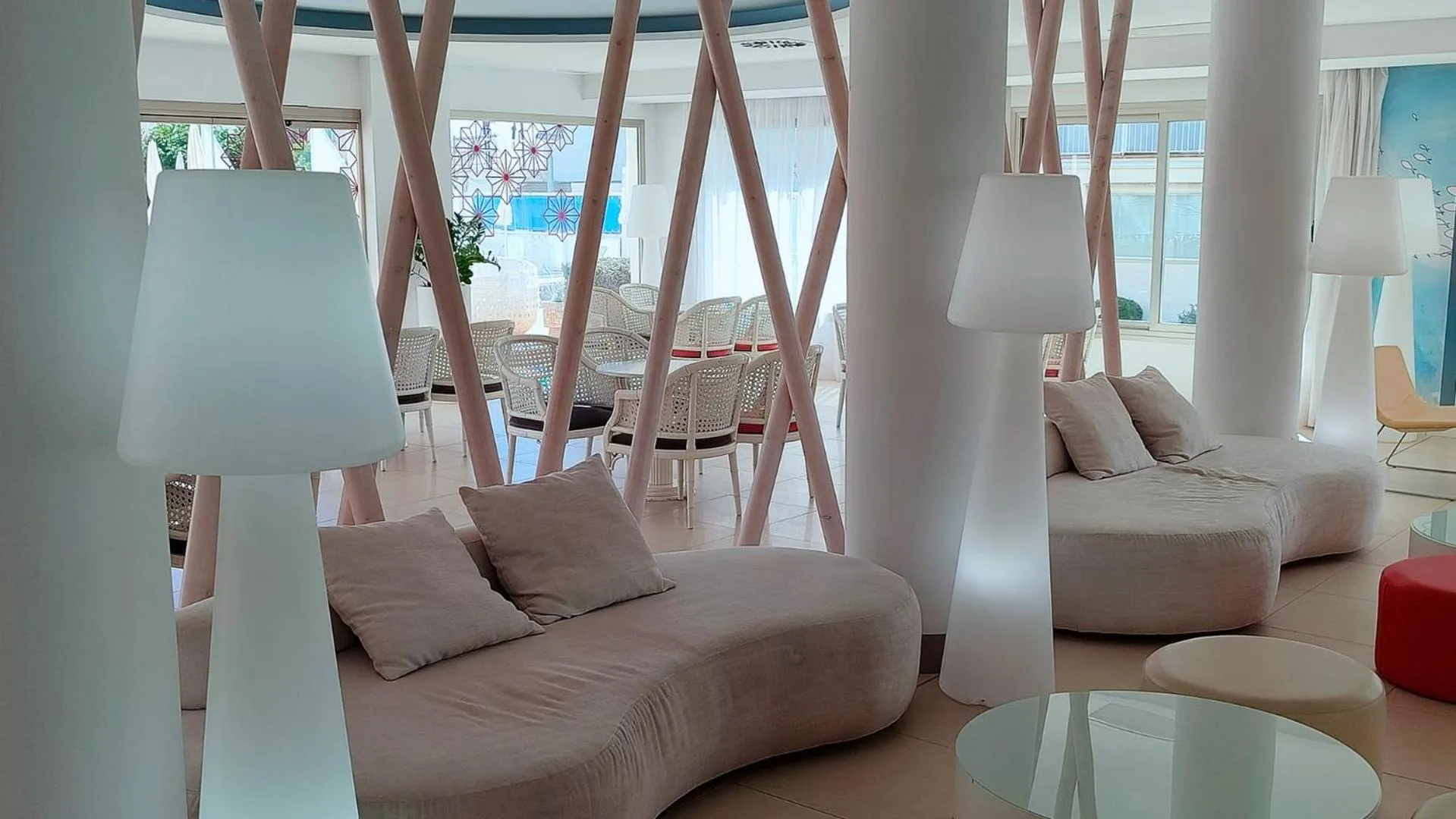 Seating area in BLUESEA Anba Romaní