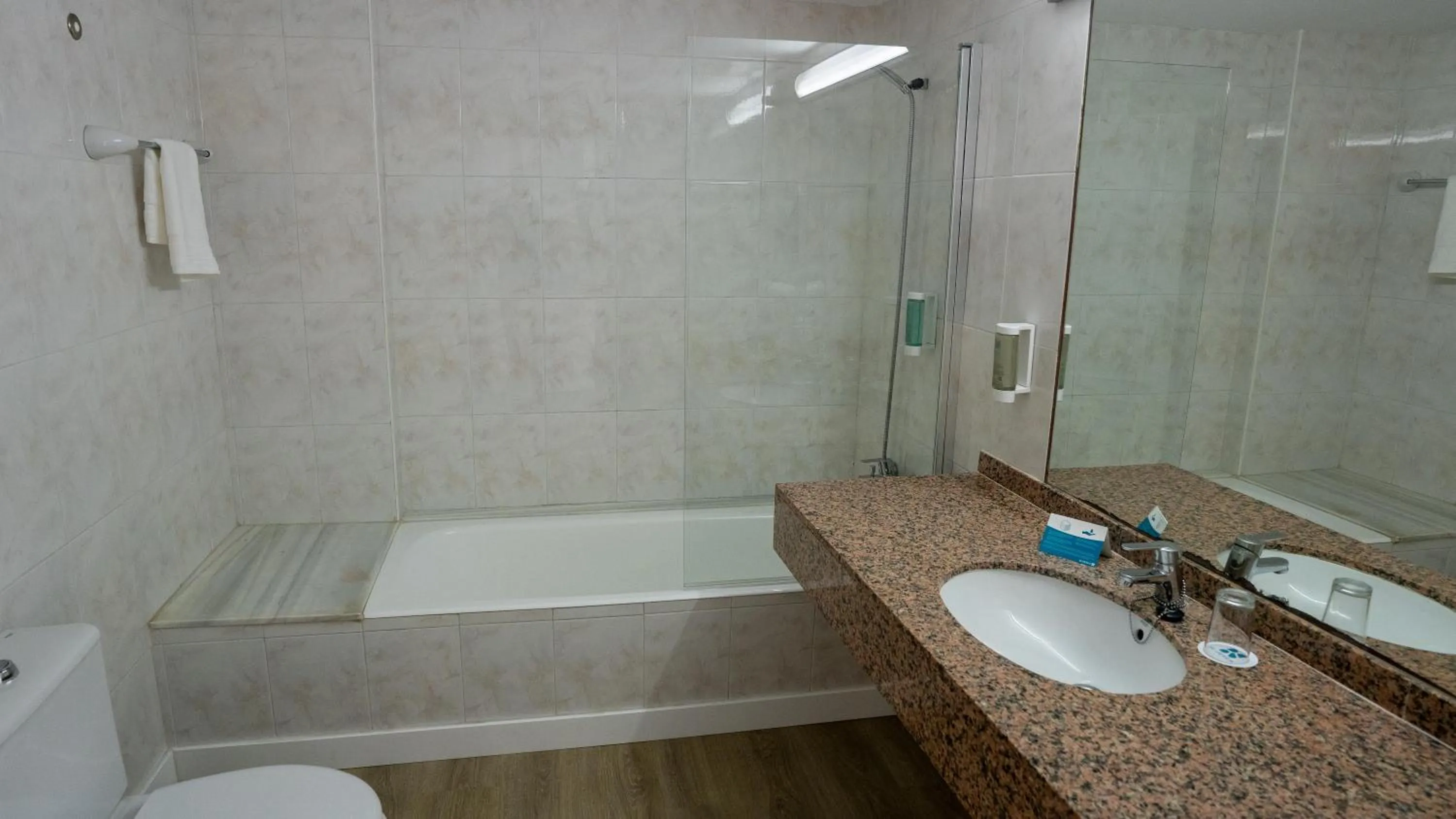 Bathroom in BLUESEA Anba Romaní