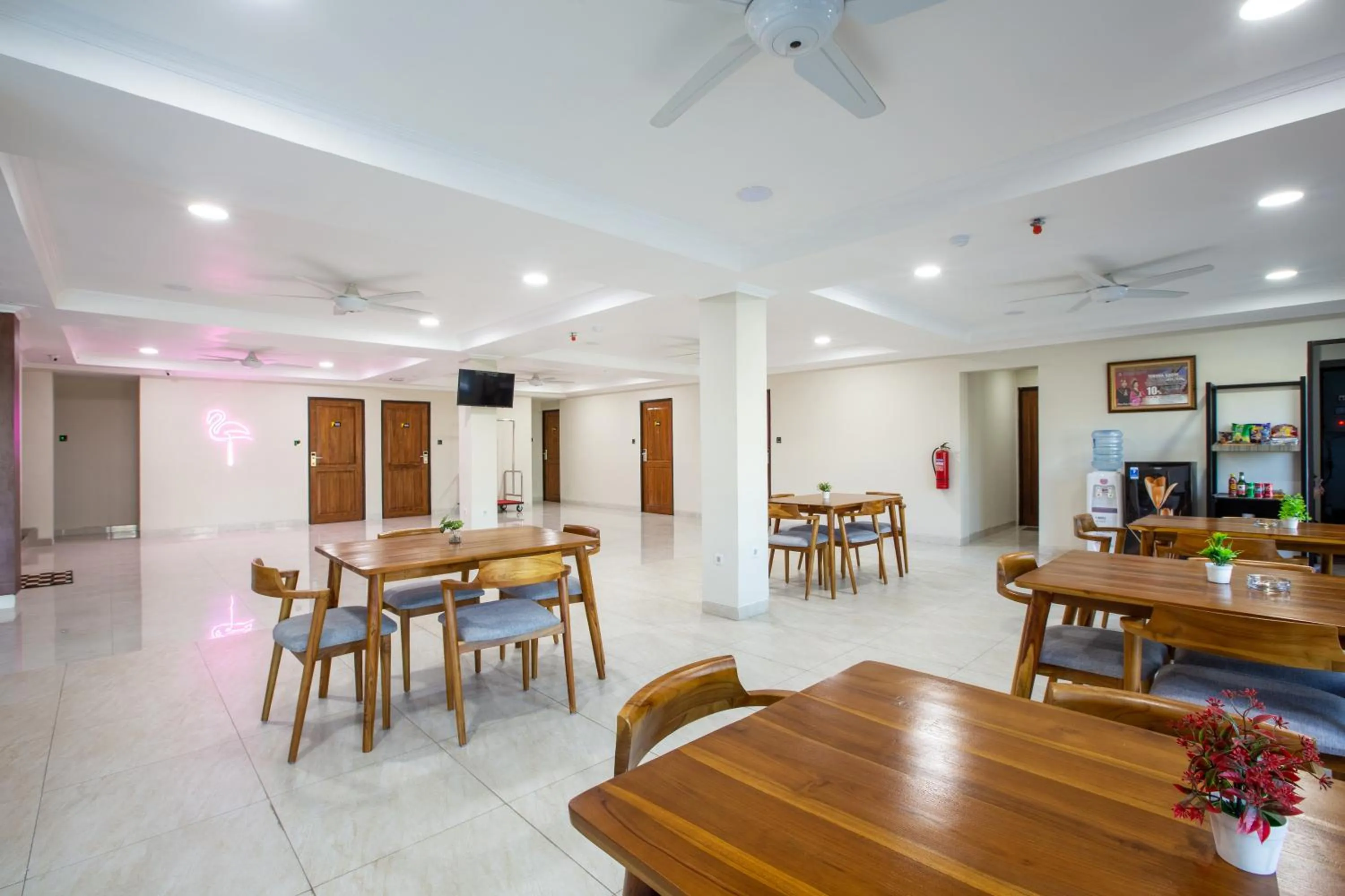 Restaurant/places to eat in Liberta Home Seririt Bali