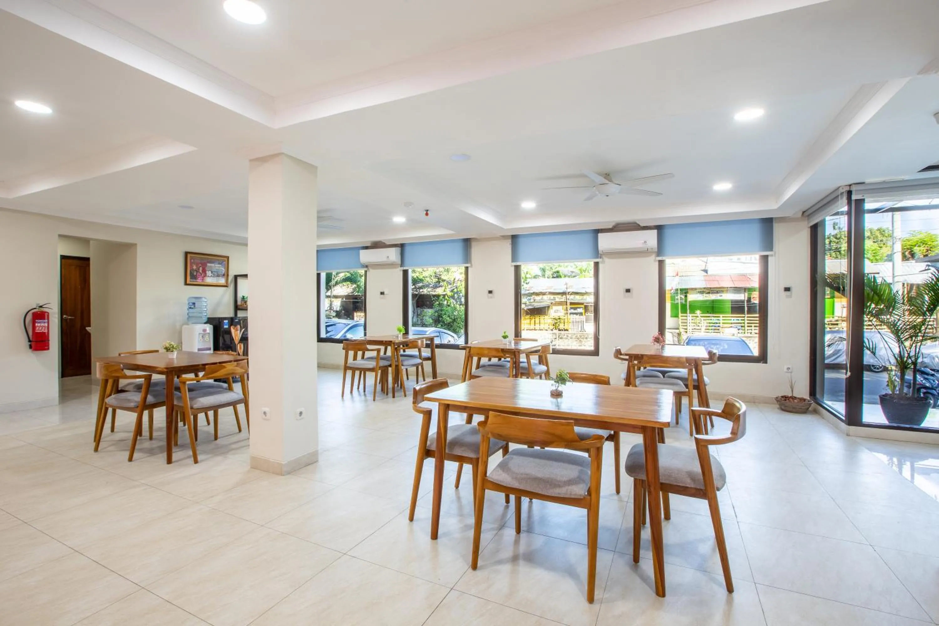 Restaurant/places to eat in Liberta Home Seririt Bali