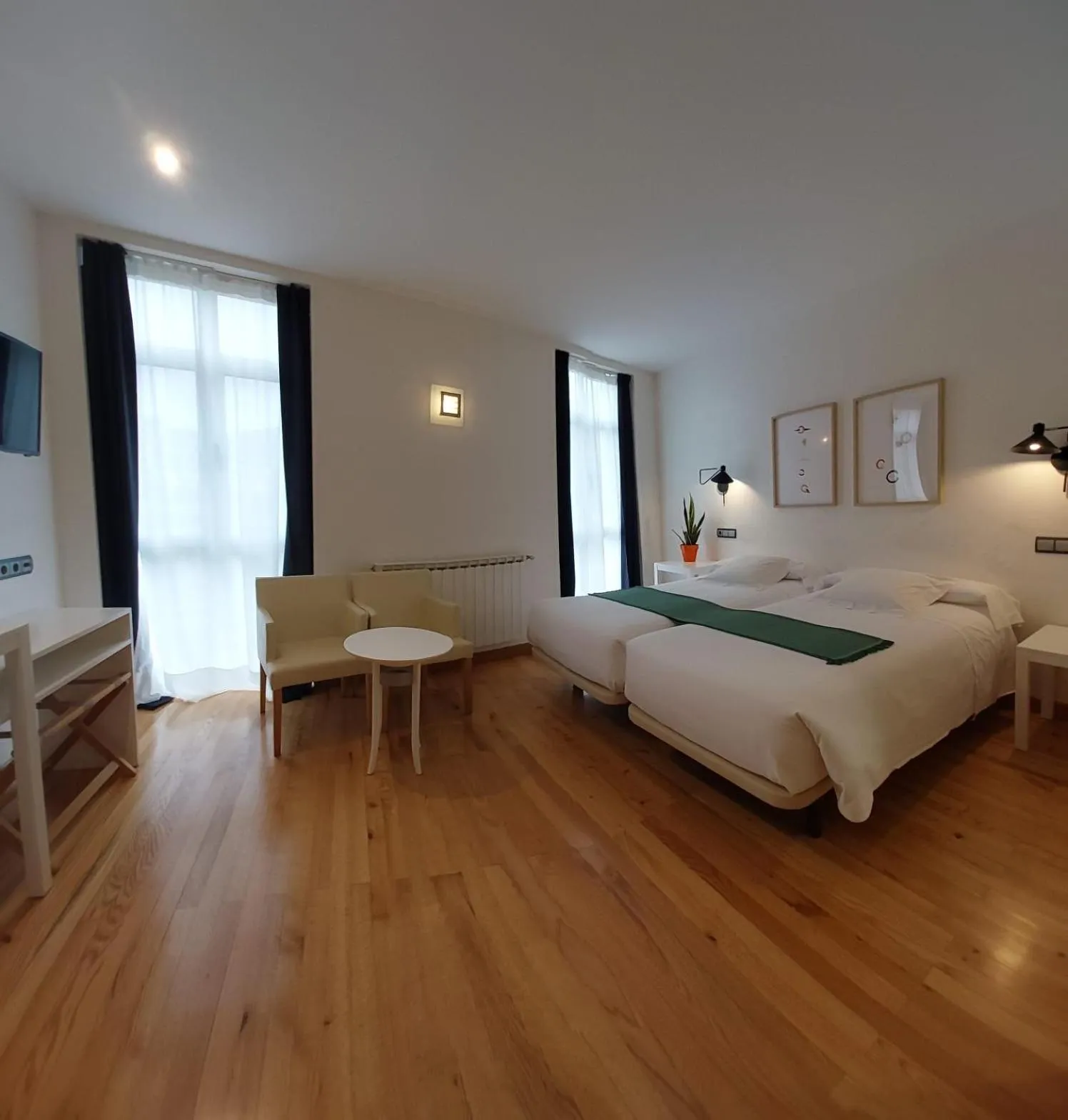 Photo of the whole room in Hotel Nochendi