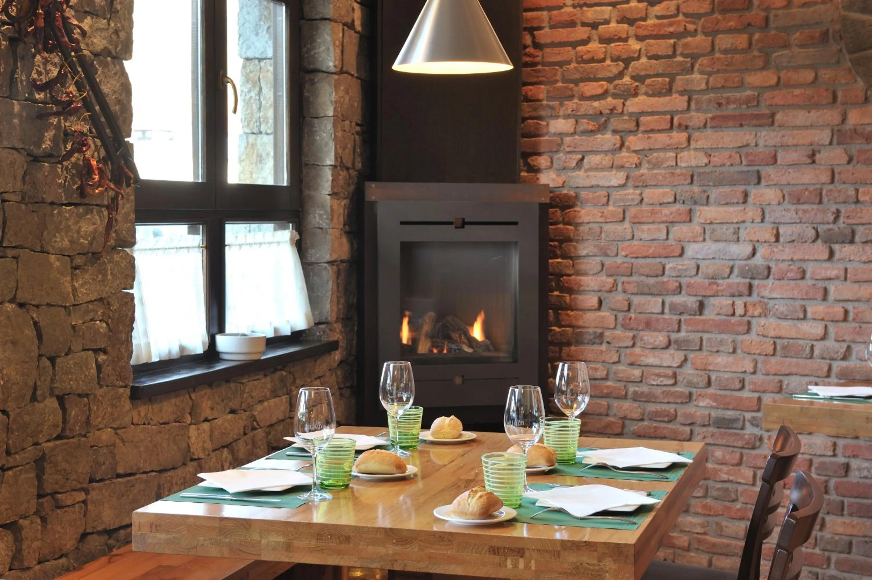 Restaurant/places to eat in Hotel Nochendi