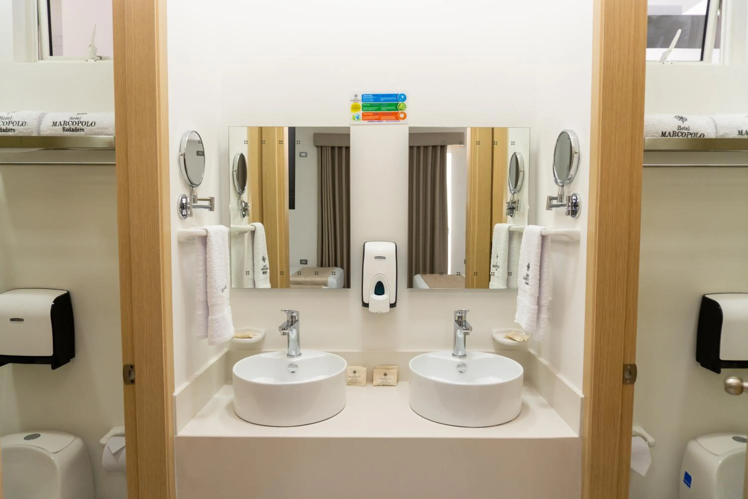 Bathroom in Hotel Marco Polo Rodadero