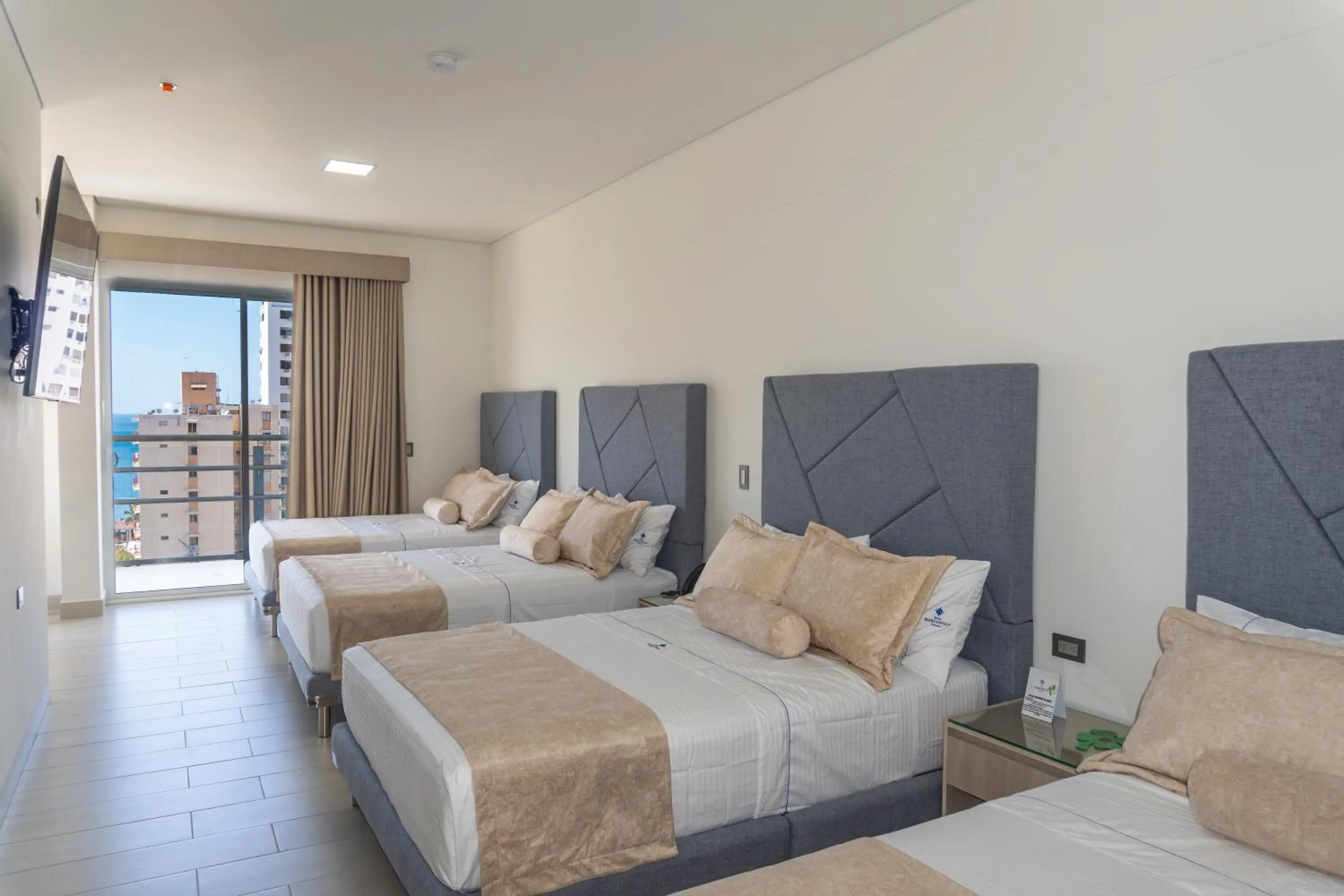 Bedroom, Bed in Hotel Marco Polo Rodadero