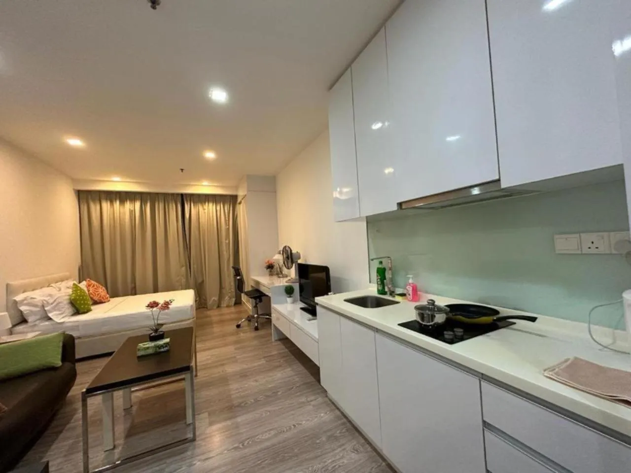 Kitchen or kitchenette, Bed in RS Suites In Bukit Bintang