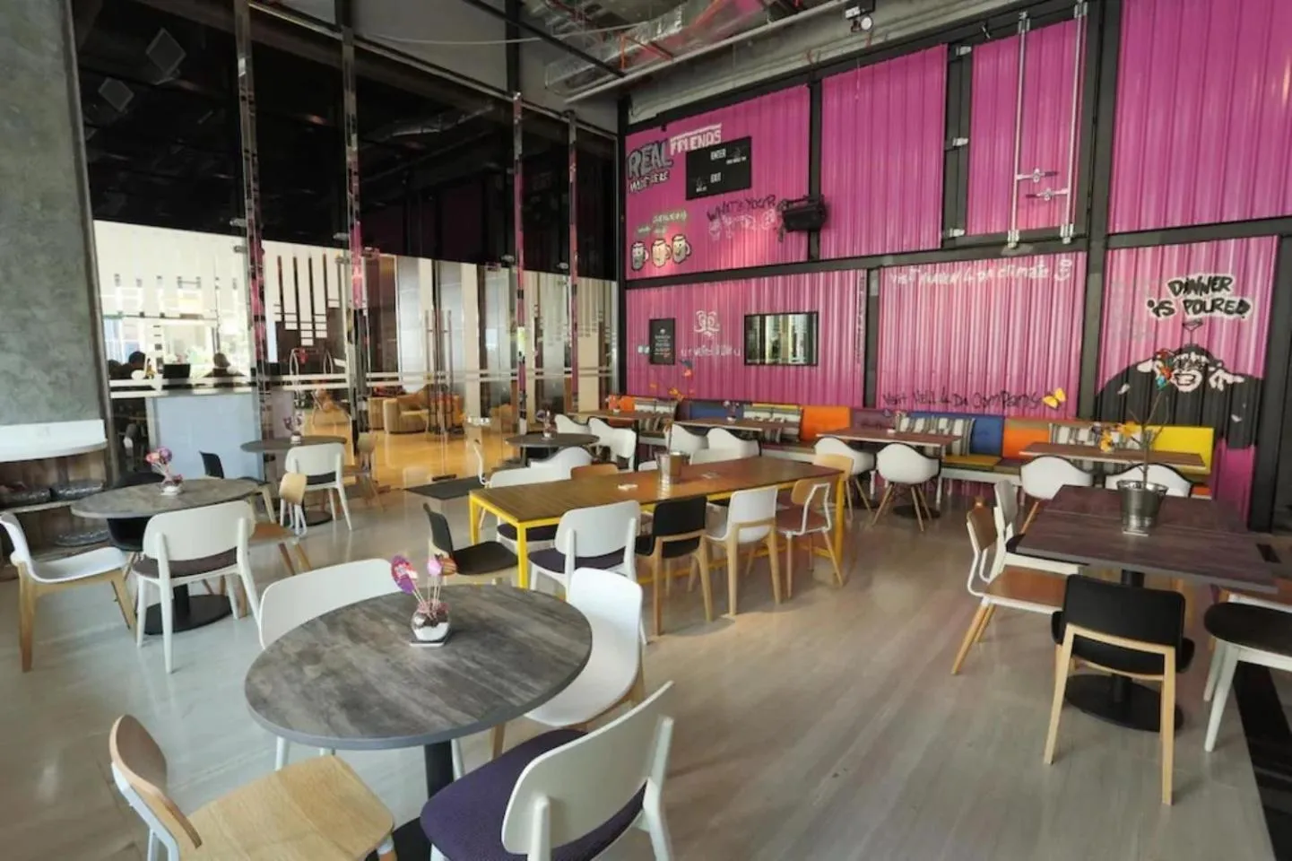 Restaurant/places to eat in RS Suites In Bukit Bintang