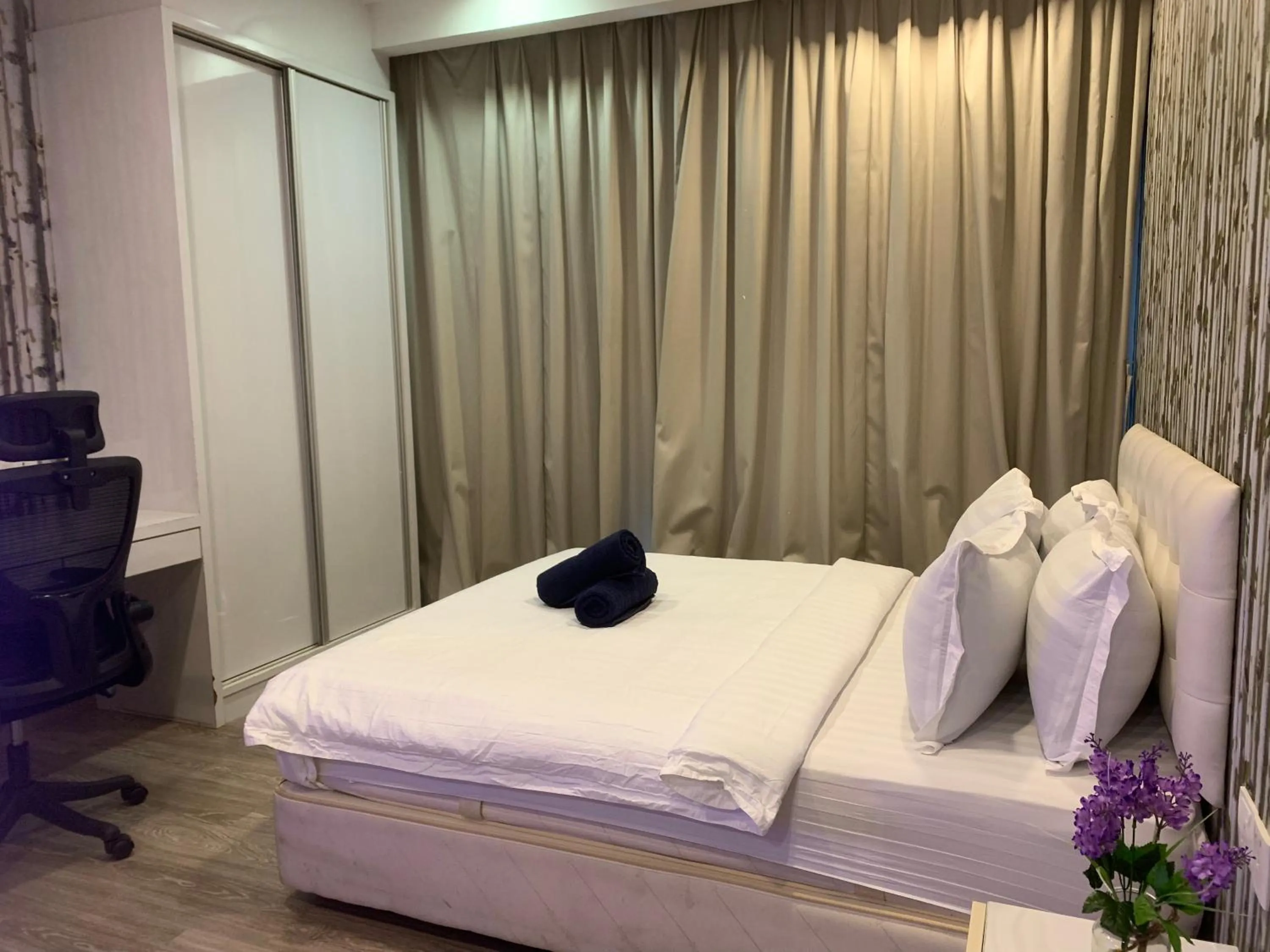 Bed in RS Suites In Bukit Bintang