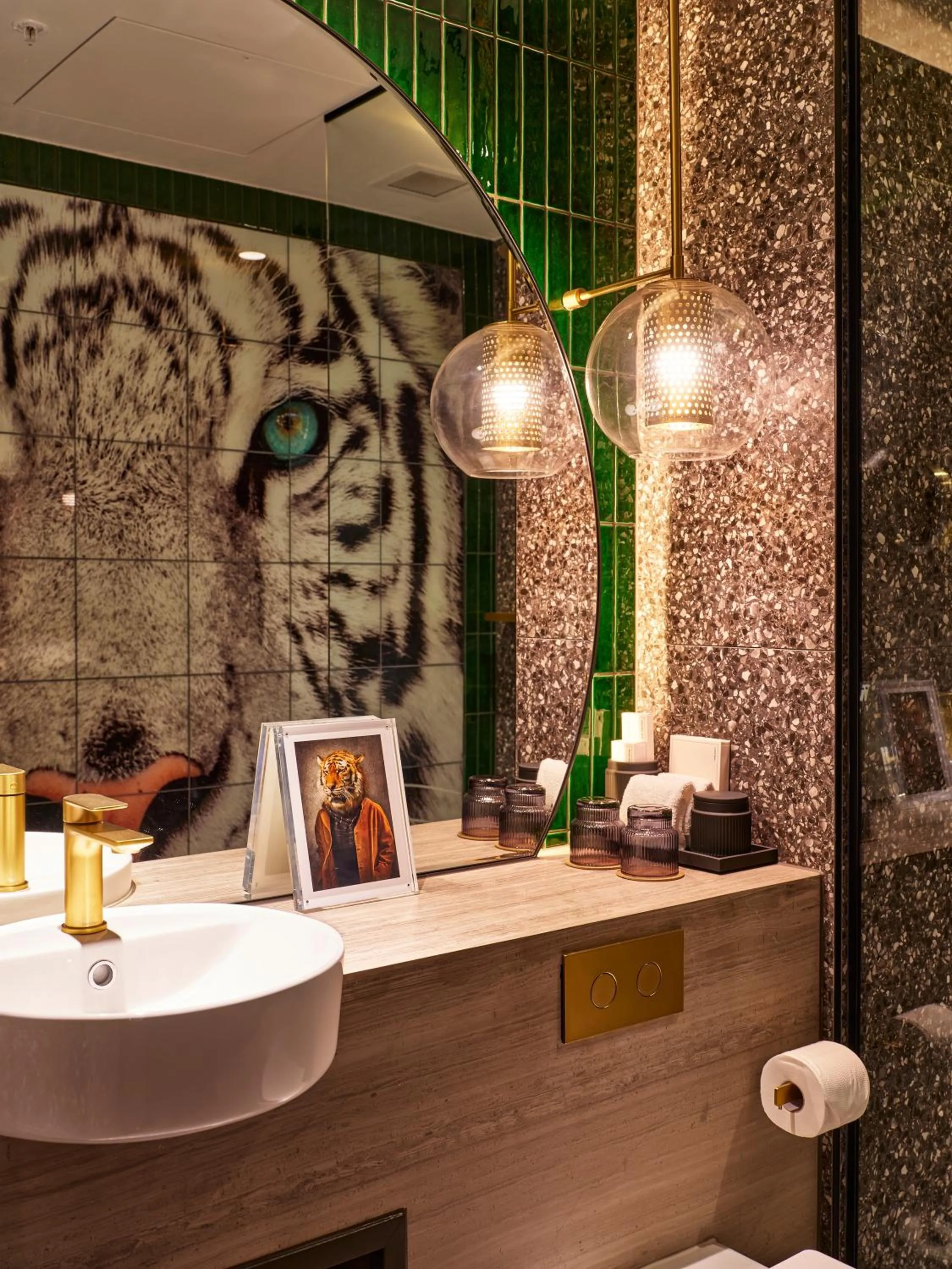 Bathroom in The Motley Hotel Richmond, Tapestry Collection by Hilton