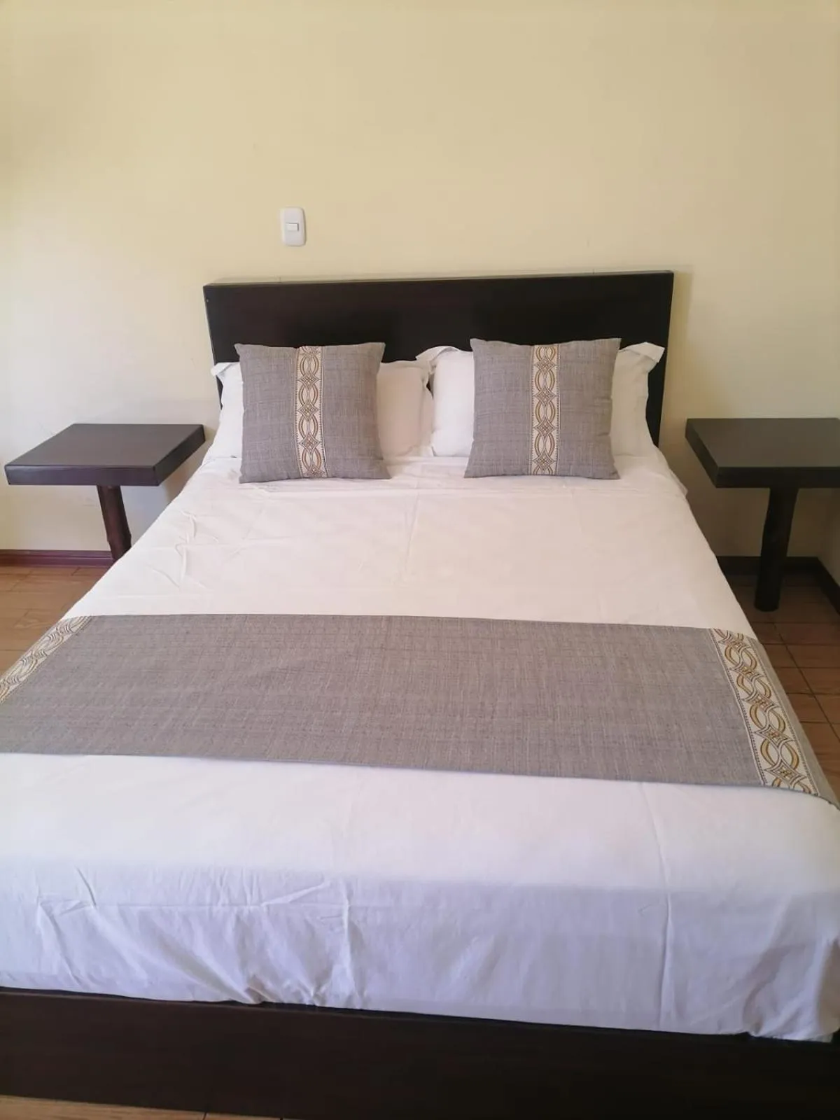 Bed in Villa Garita Inn