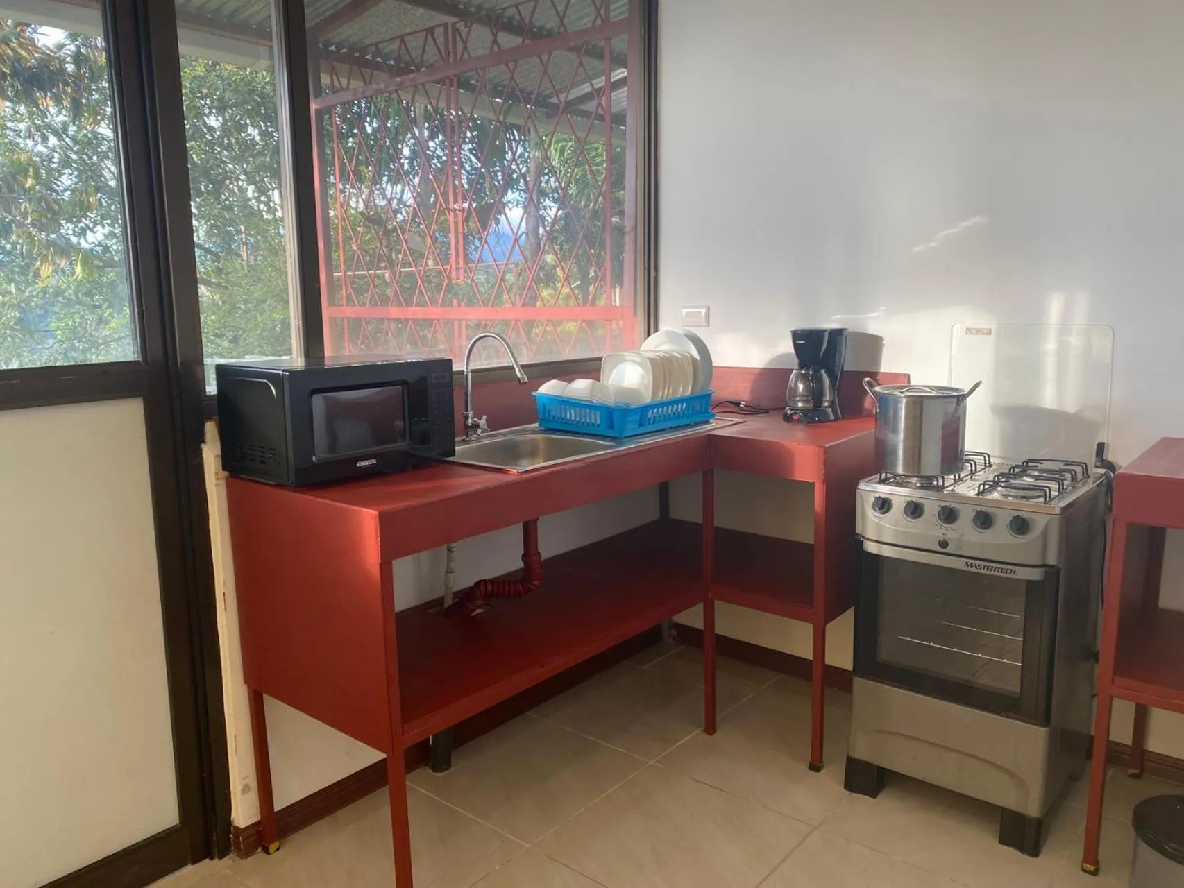 Coffee/tea facilities in Villa Garita Inn