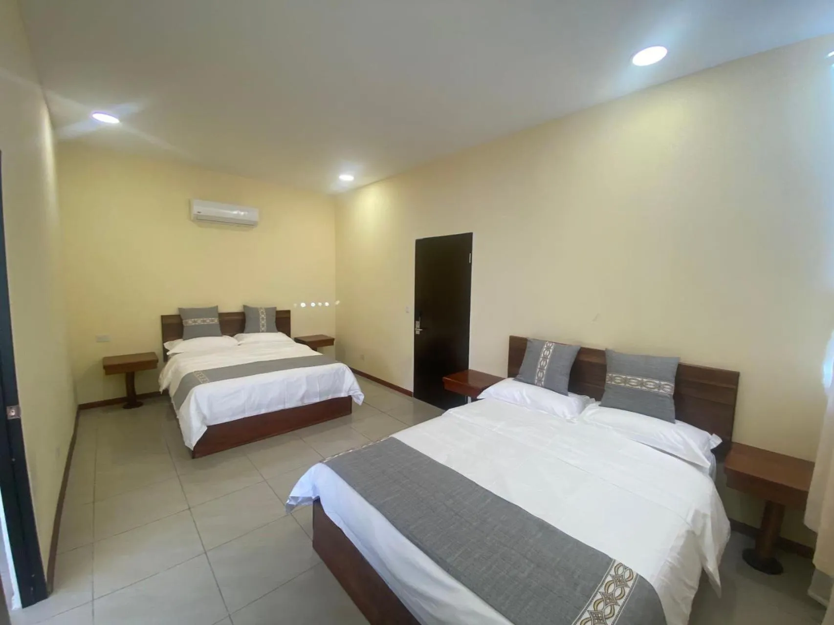 Bedroom, Bed in Villa Garita Inn