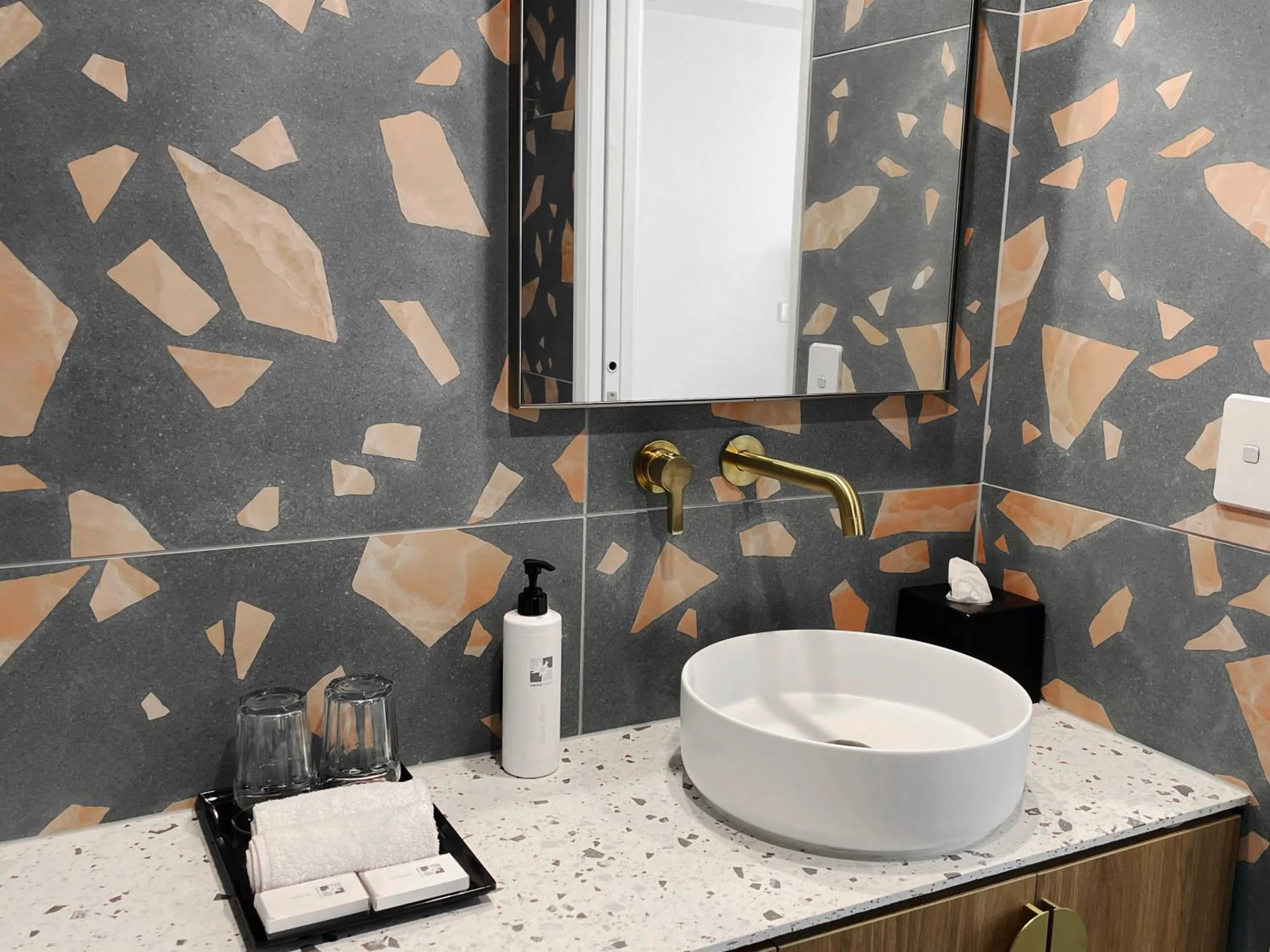 Bathroom in Swiss-Belhotel Woolloongabba, Brisbane