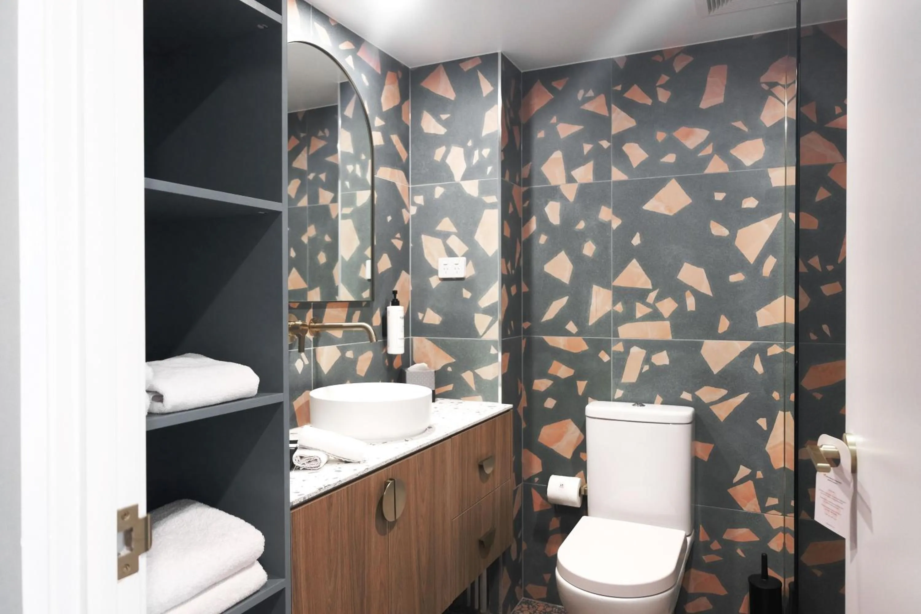 Toilet in Swiss-Belhotel Woolloongabba, Brisbane