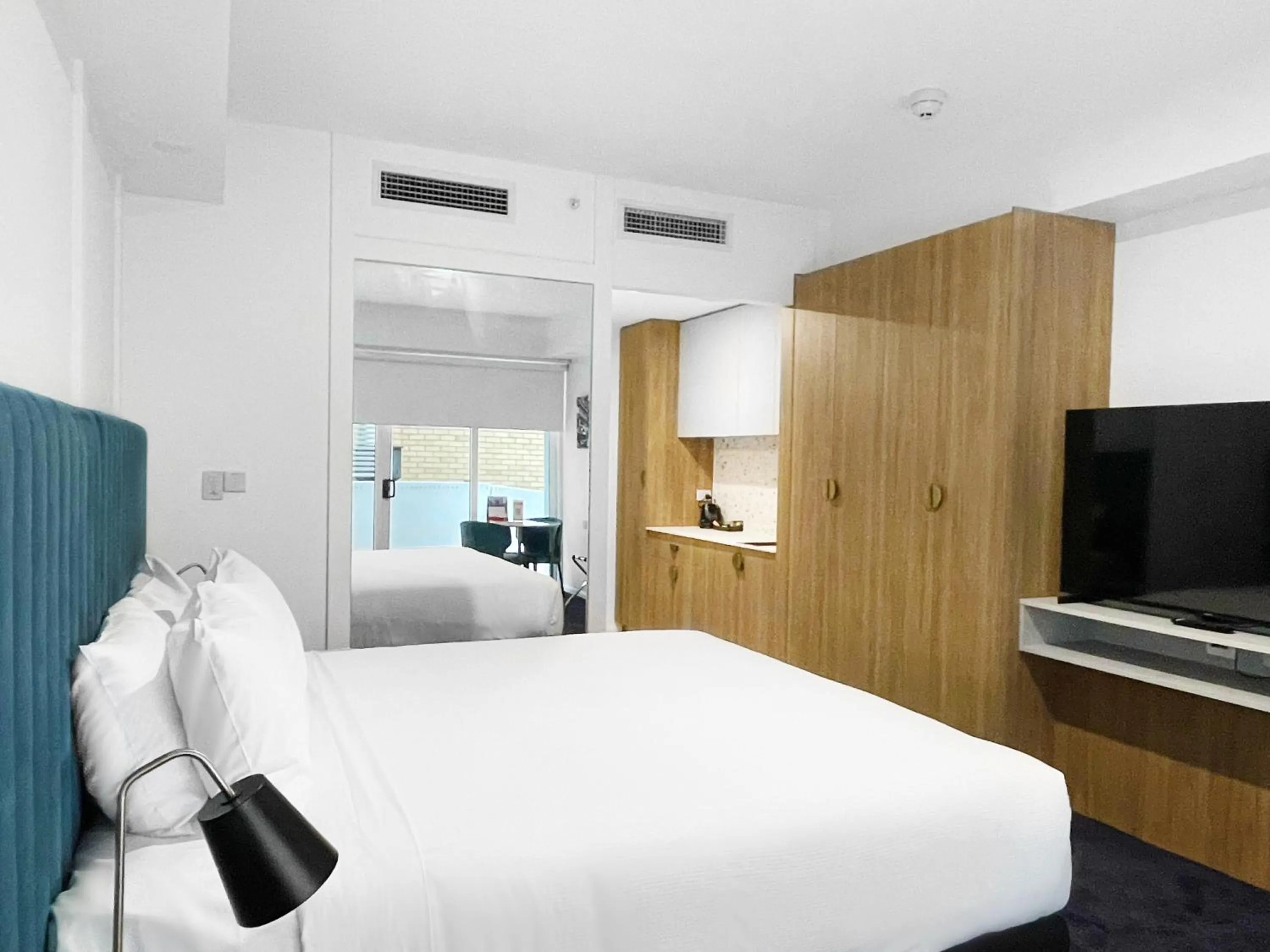 Bed in Swiss-Belhotel Woolloongabba, Brisbane