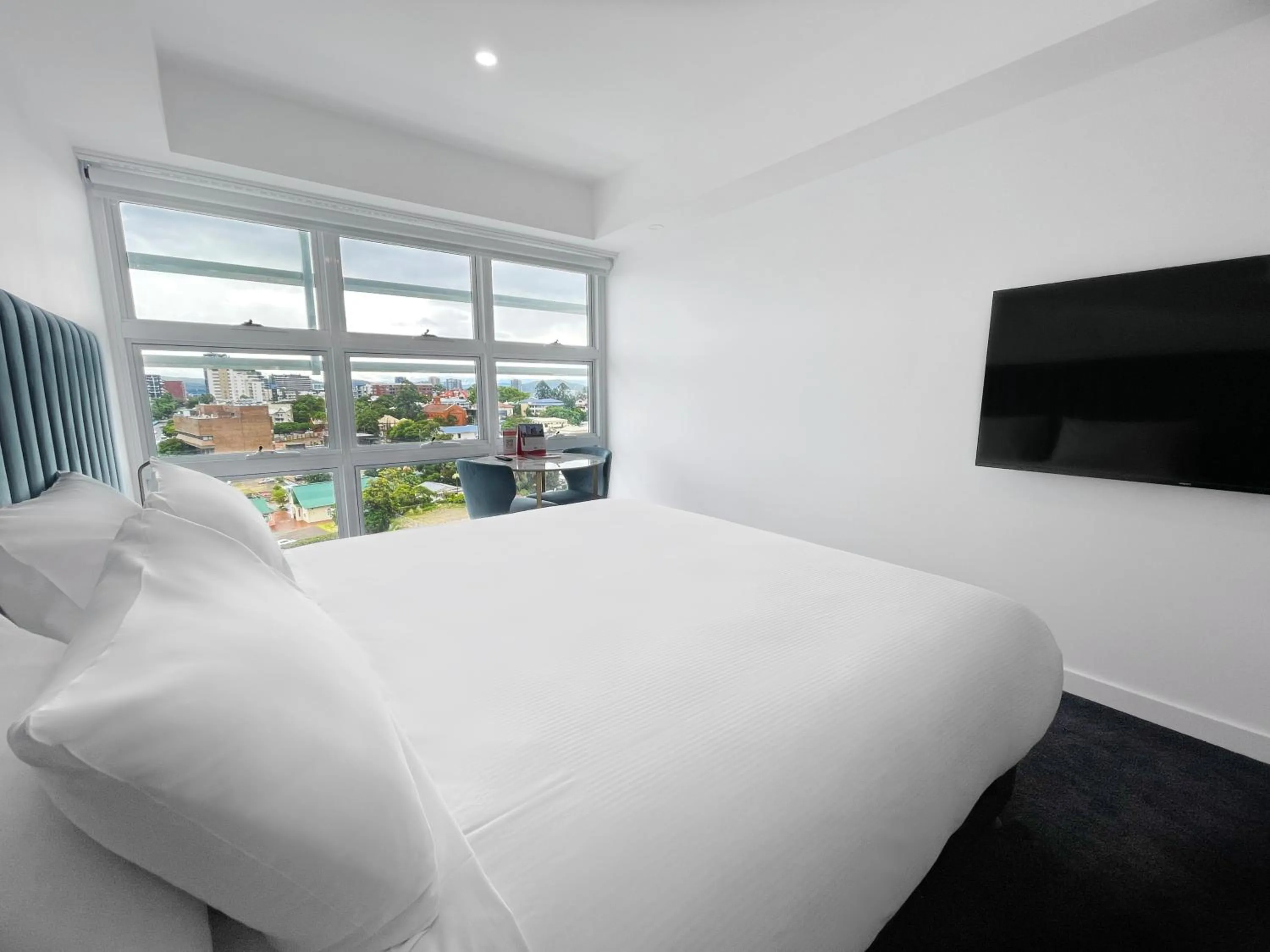 Bed in Swiss-Belhotel Woolloongabba, Brisbane